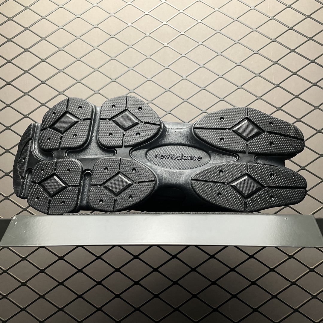 New Balance 9060 "Triple Black" (U9060BPM)