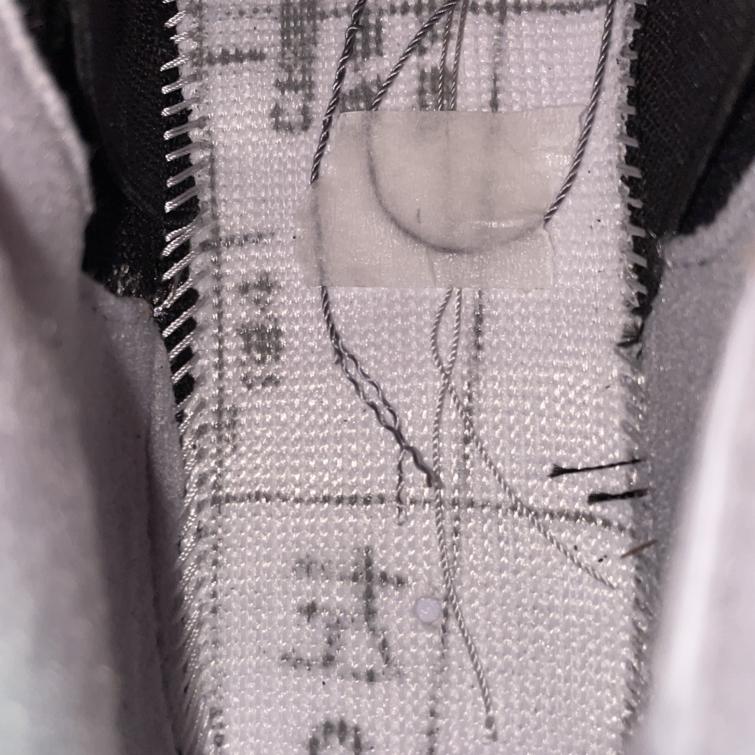 Nike Air Jordan 4 Retro "Bred Reimagined" (FV5029-006)