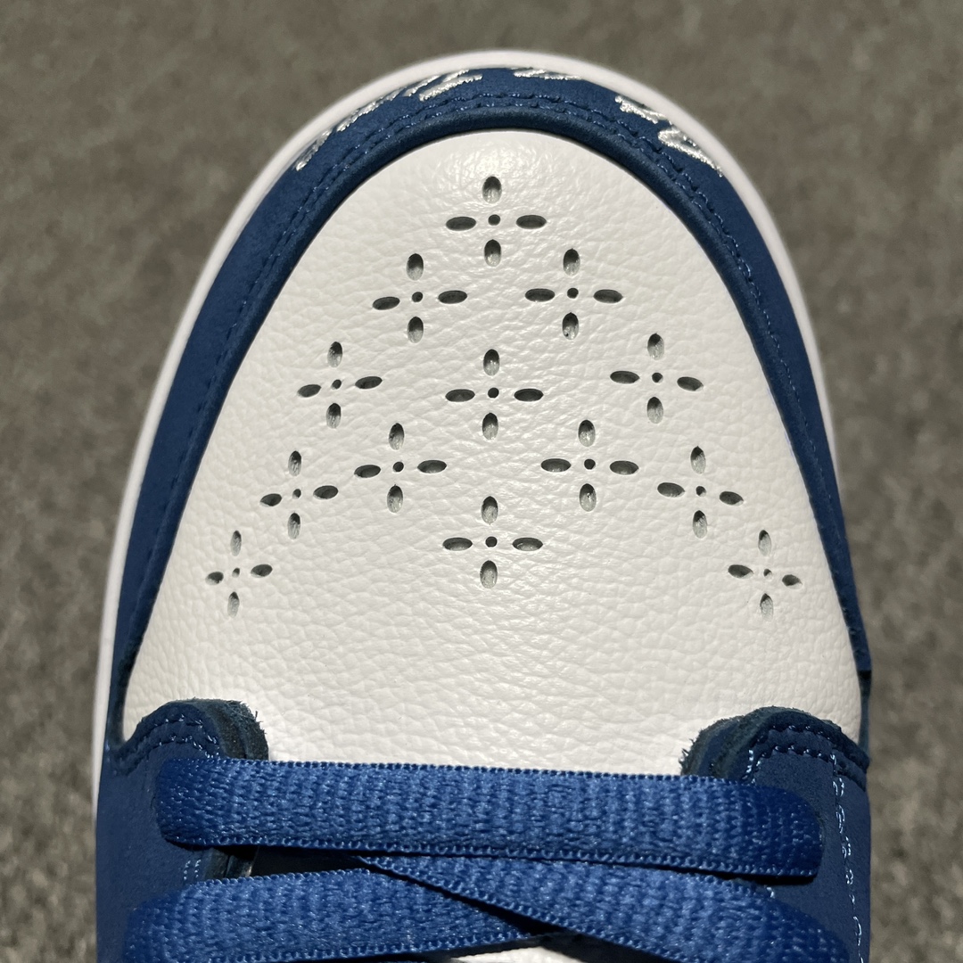 Born x Raised × Nike SB Dunk Low Pro QS "One Block At a Time"(FN7819-400)