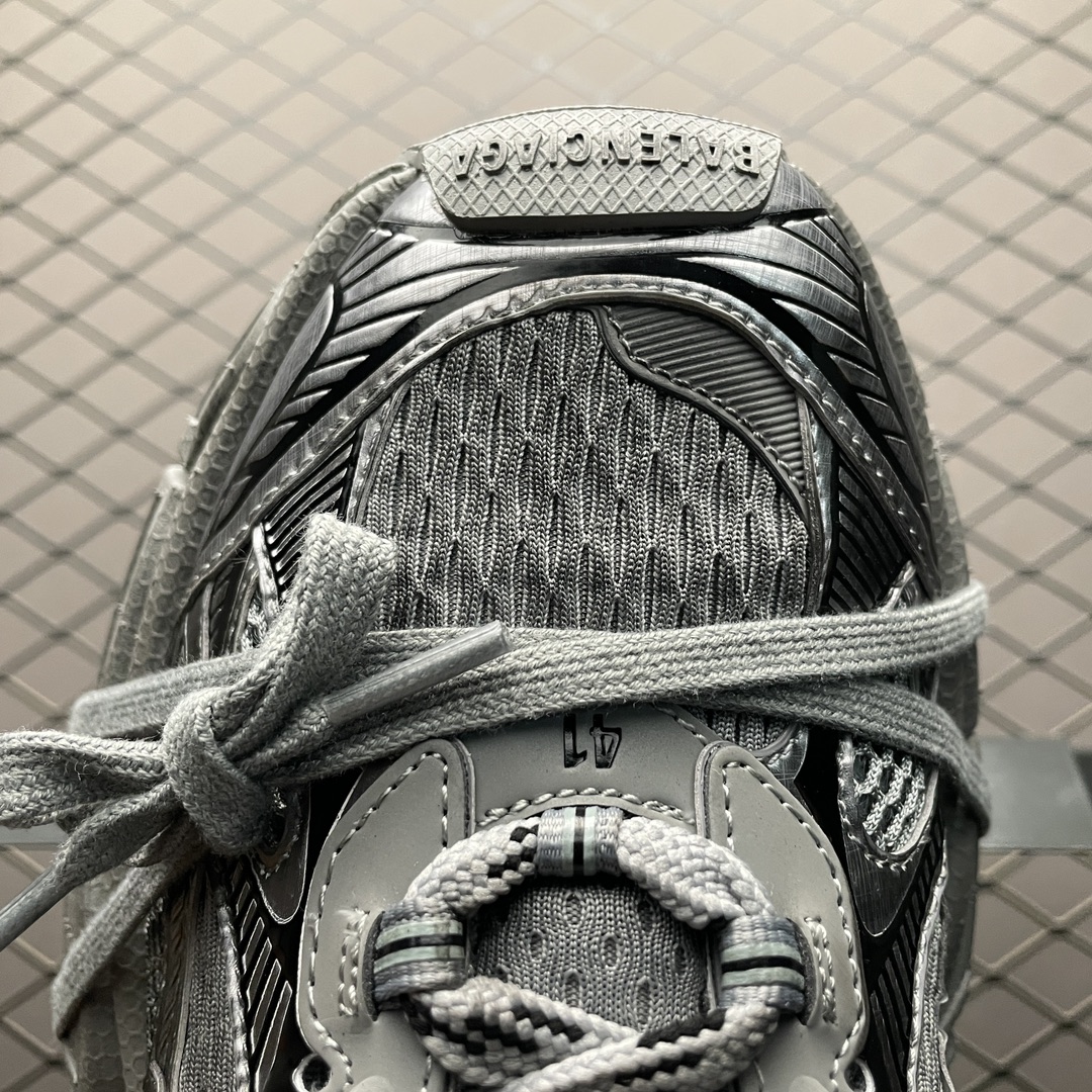BALENCIAGA 3XL Sneakers in Grey/Black（734731W3XL11210）
