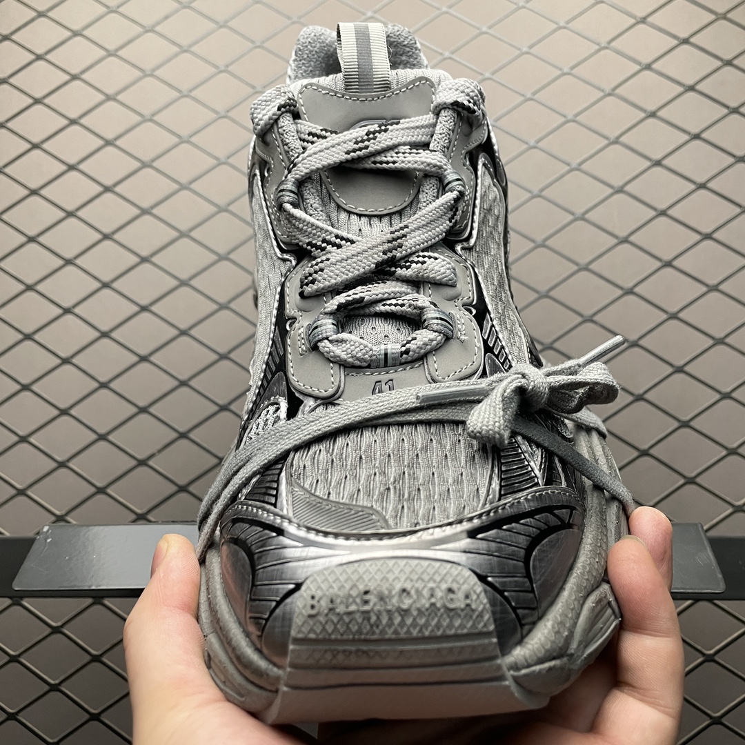 BALENCIAGA 3XL Sneakers in Grey/Black（734731W3XL11210）