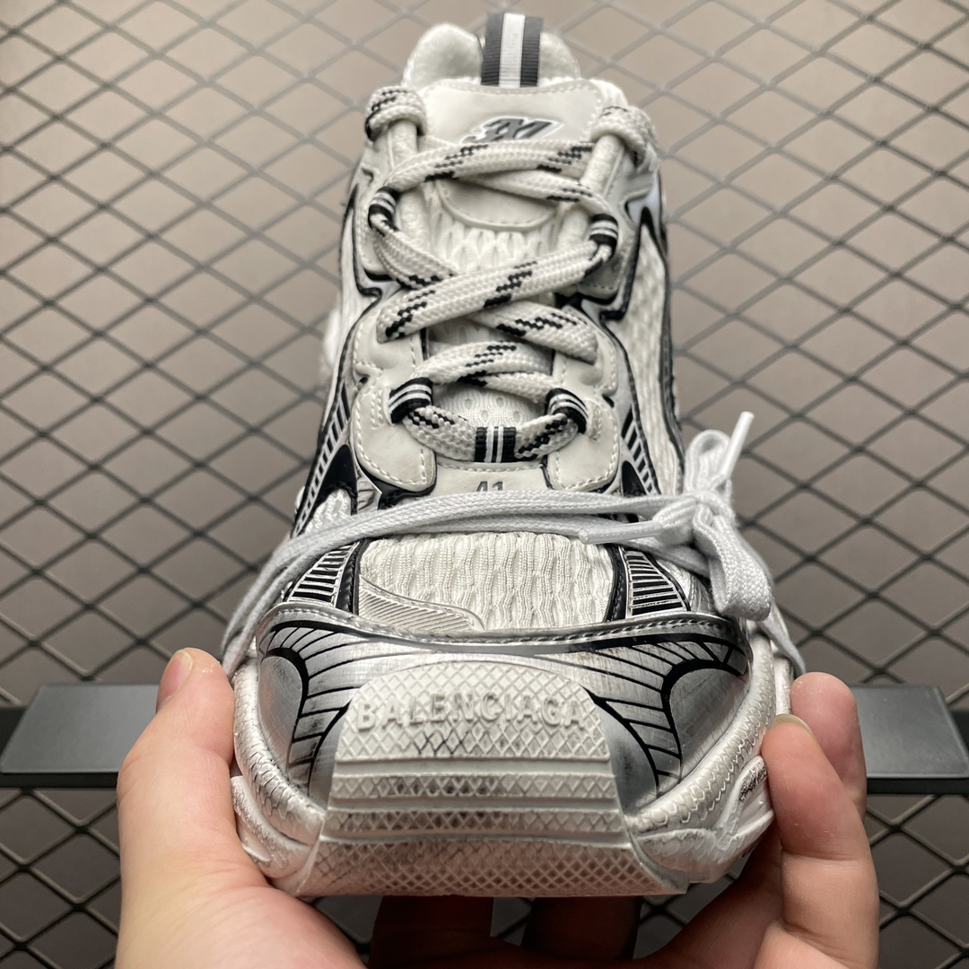 BALENCIAGA 3XL Sneaker "Off White/Black"（734734W3XL49710）