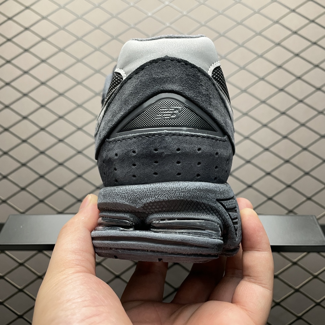 New Balance 2002R "Black/Grey"(M2002RBV）