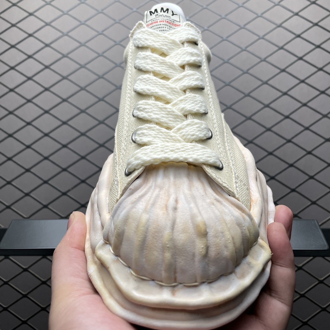 Maison MIHARA YASUHIRO BLAKEY OG Sole Suede Low-top Sneaker "White" (A13FW726-WHITE)