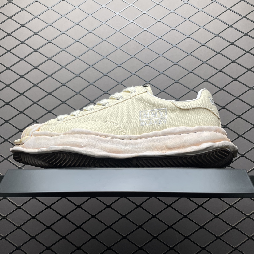 Maison MIHARA YASUHIRO BLAKEY OG Sole Suede Low-top Sneaker "White" (A13FW726-WHITE)