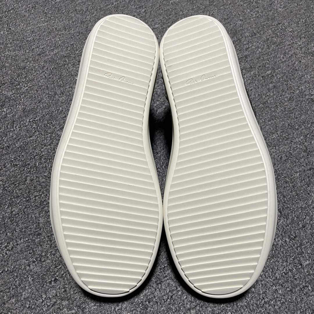 Rick Owens Lace-Up Sneaker (RR02B2891LHL-911)