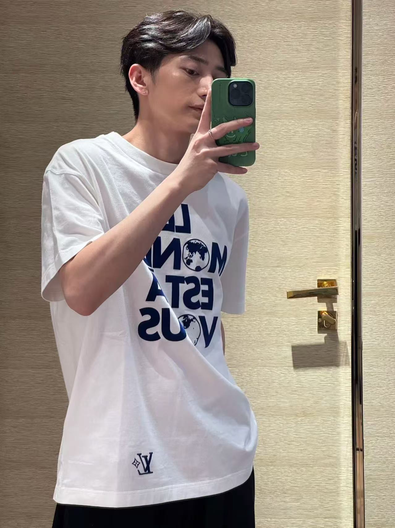 Louis Vuitton Graphic cotton T-shirt(1AHCW4) Louis Vuitton Graphic cotton T-shirt(1AHCW4)