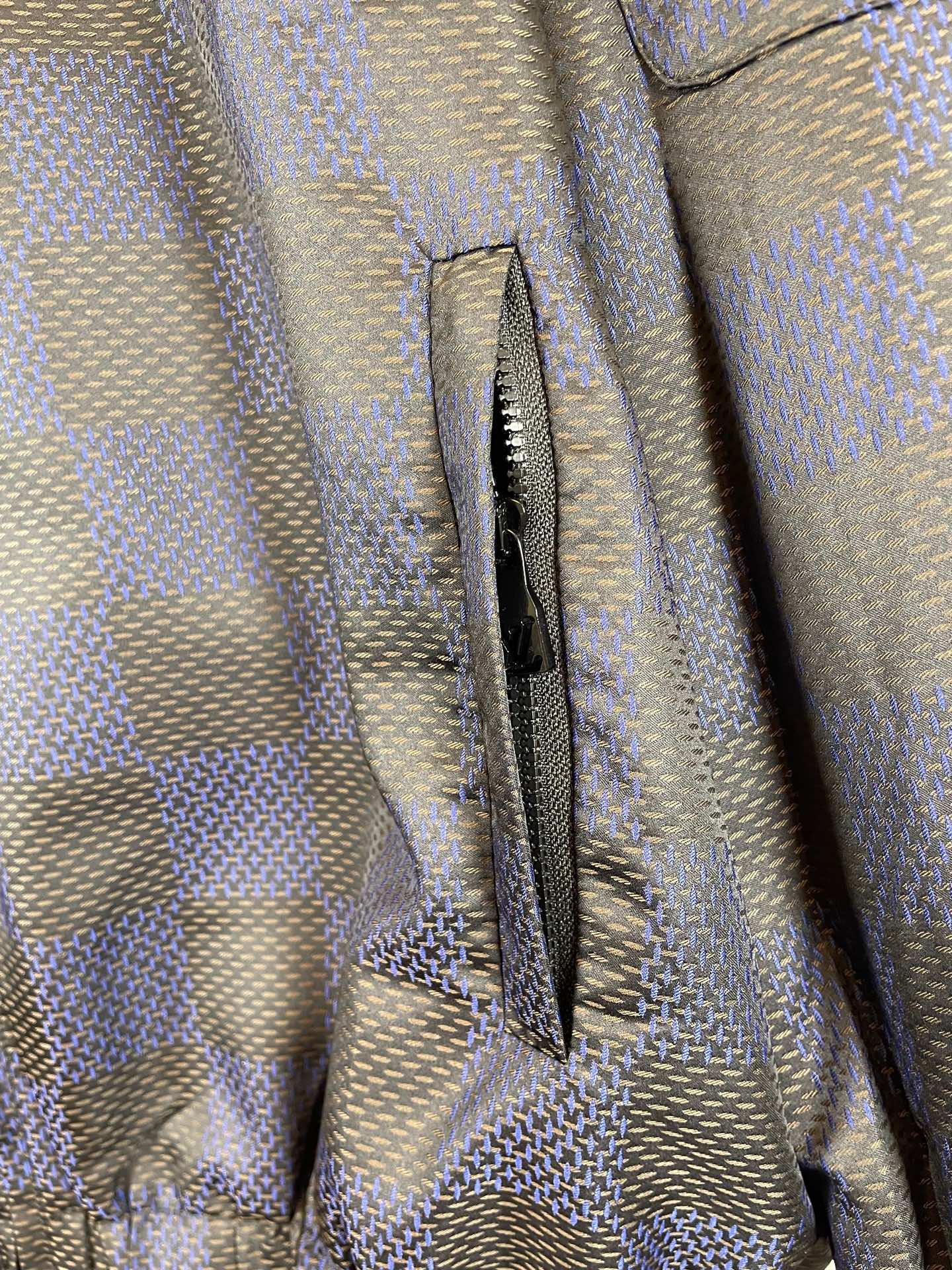 Louis Vuitton Damier Pop Nylon Travel Blouson（1AFHVN）