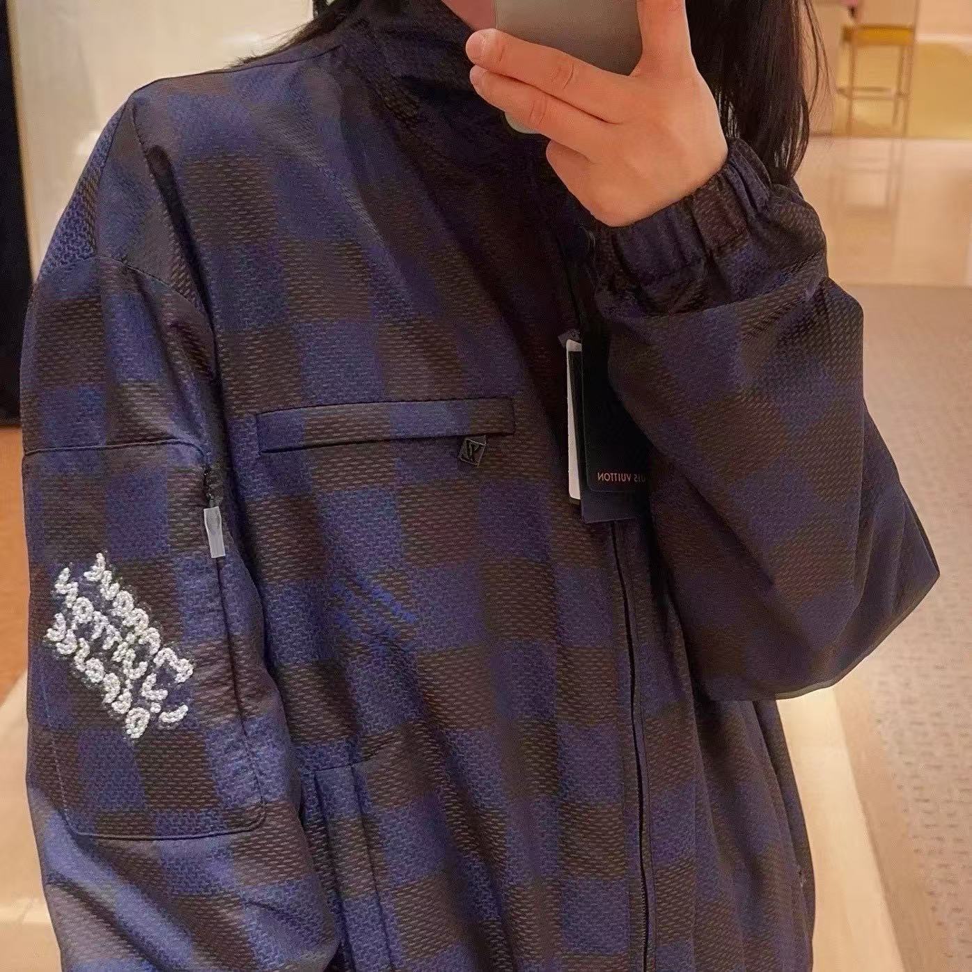 Louis Vuitton Damier Pop Nylon Travel Blouson（1AFHVN）
