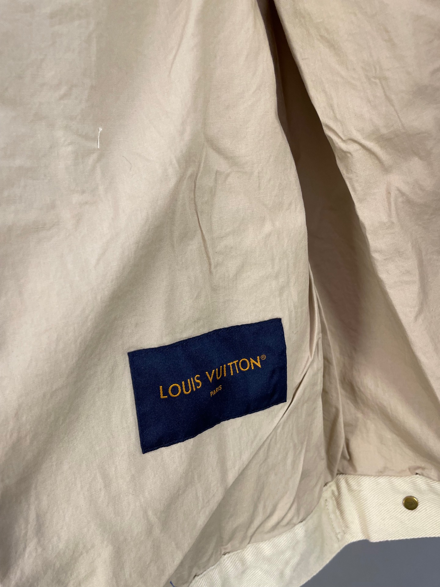 Louis Vuitton Monogram Embossed Denim Jacket（1AHBEV）