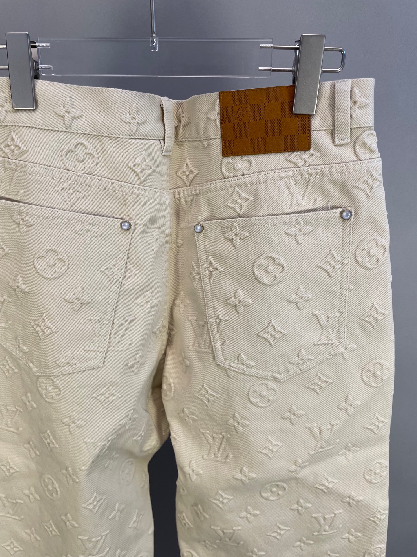 Louis Vuitton Monogram Embossed Skate Pants（1AHBLK）