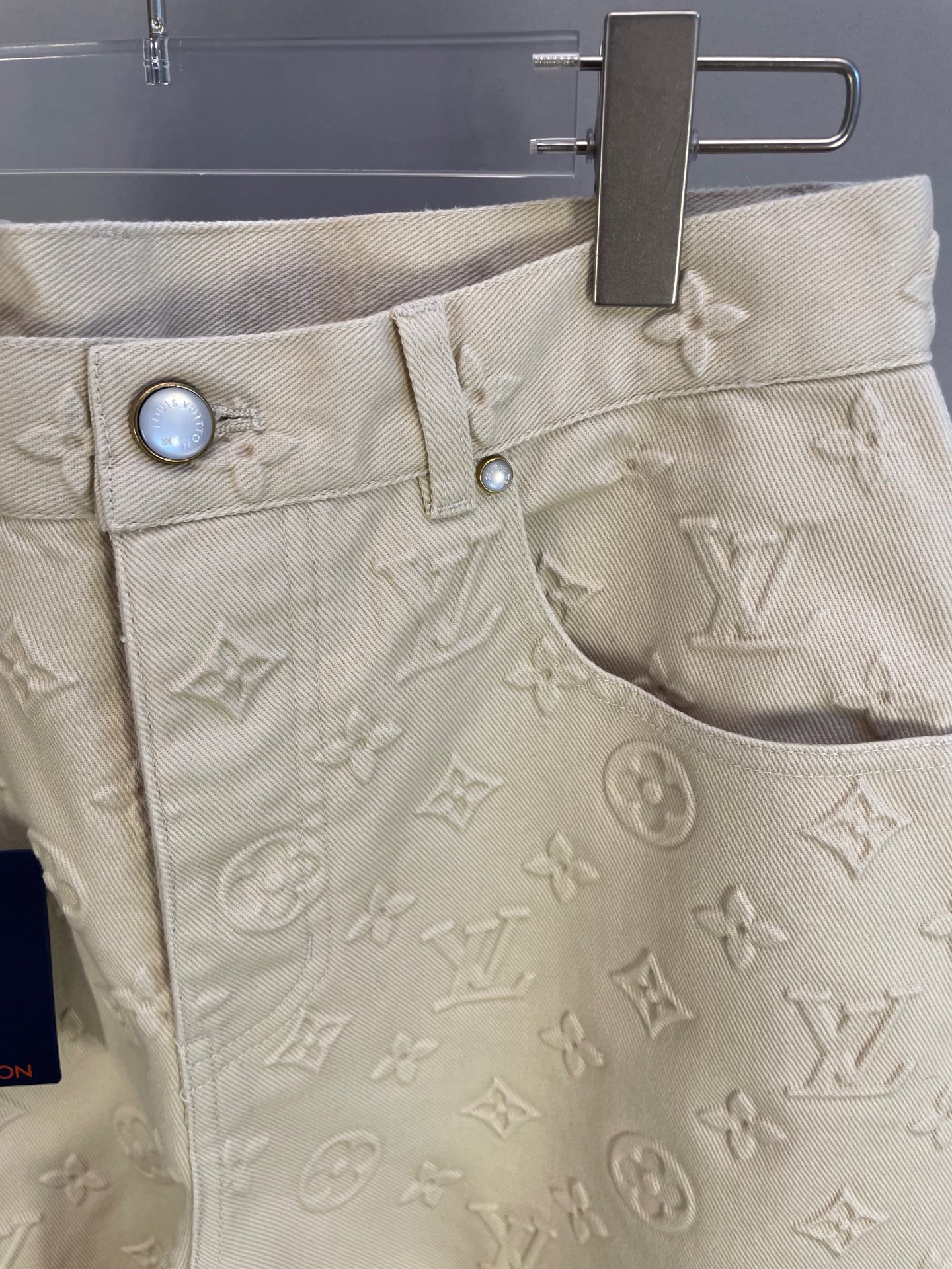 Louis Vuitton Monogram Embossed Skate Pants（1AHBLK）