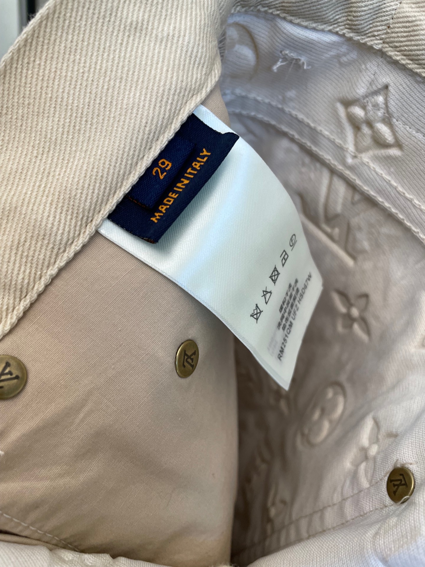 Louis Vuitton Monogram Embossed Skate Pants（1AHBLK）