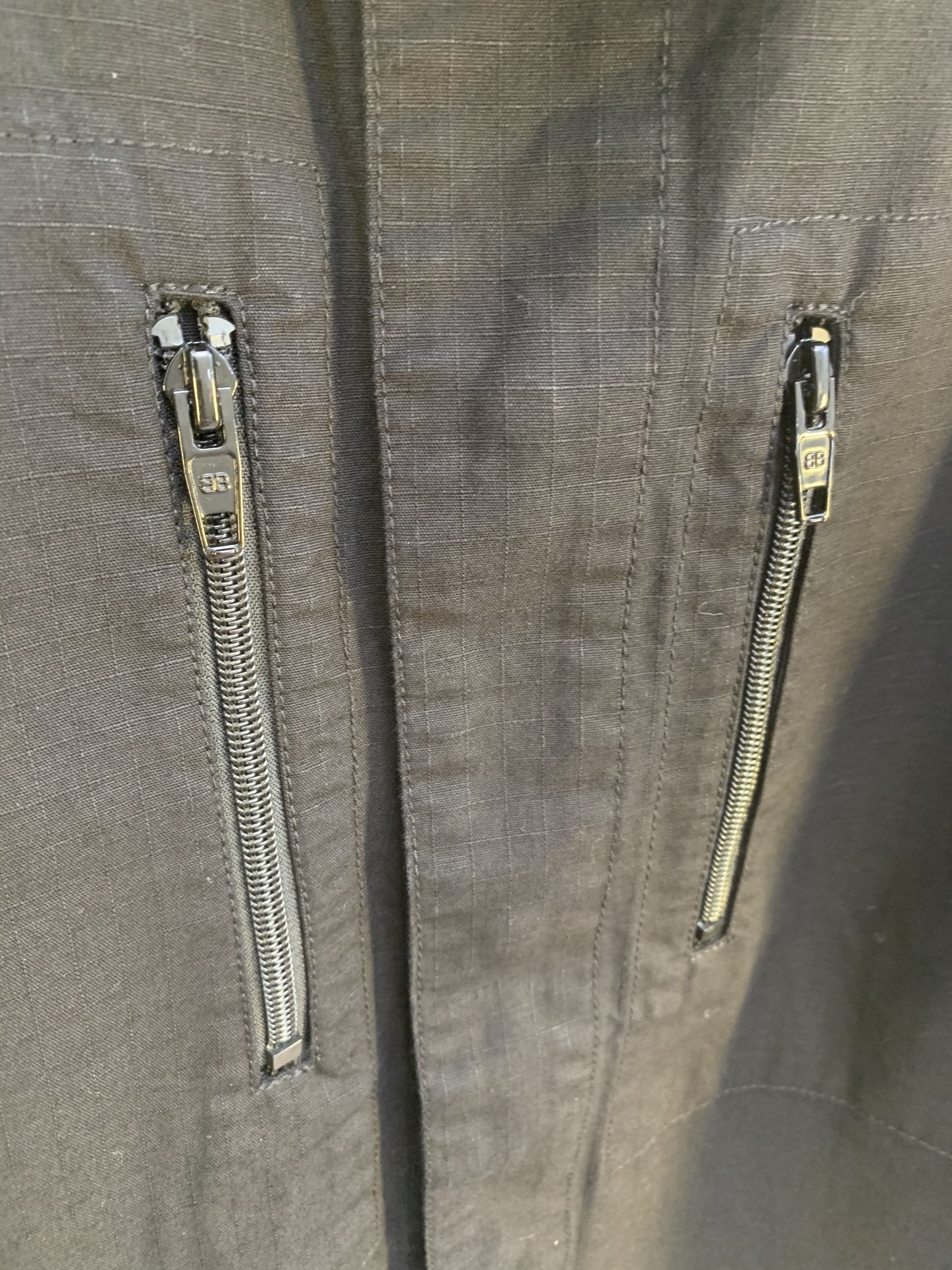 BALENCIAGA Men's Military Shirt "Dark Gray"（814719TQP131140）