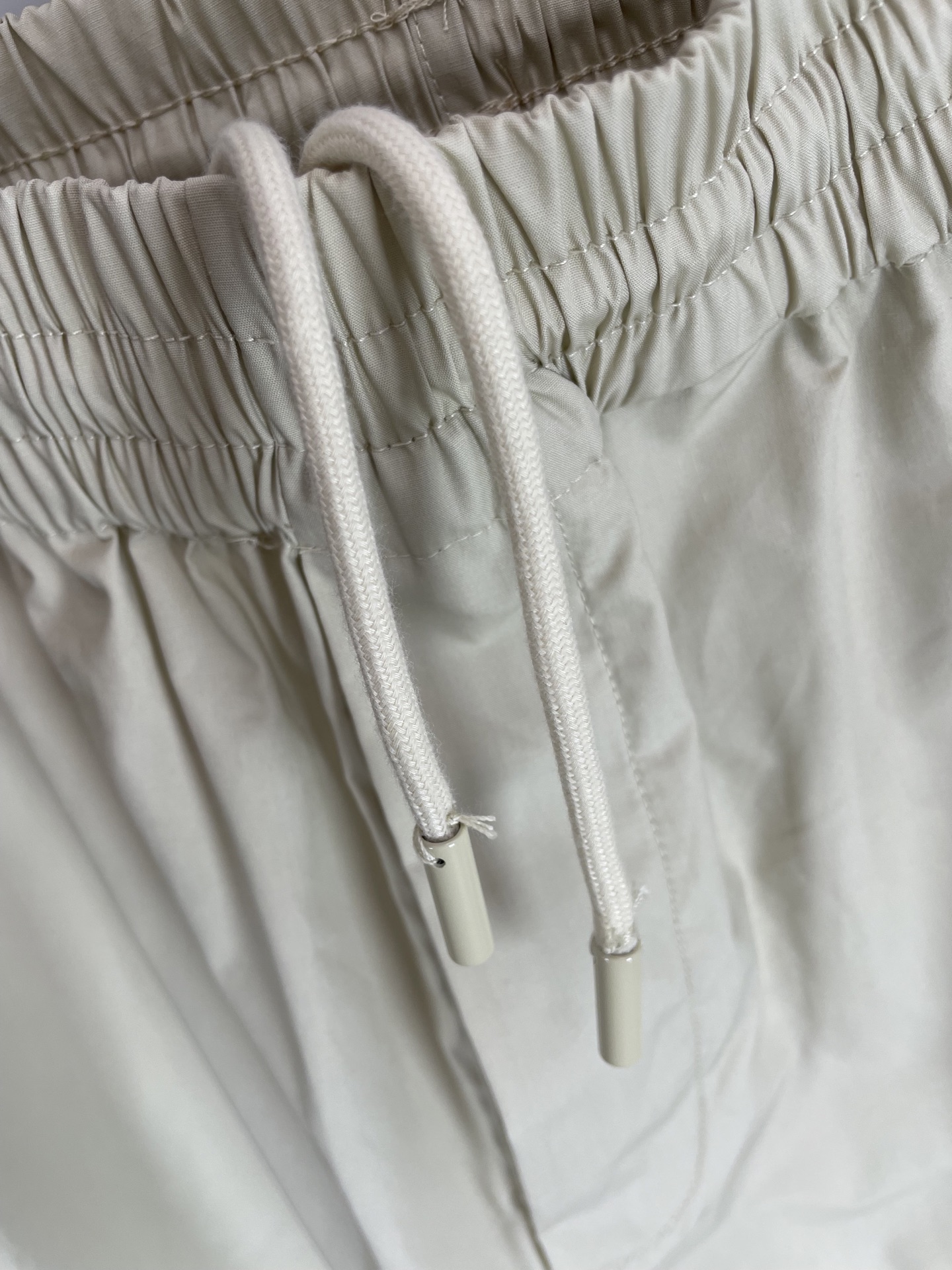 BURBERRY Knot Logo Cotton Shorts（81092781）