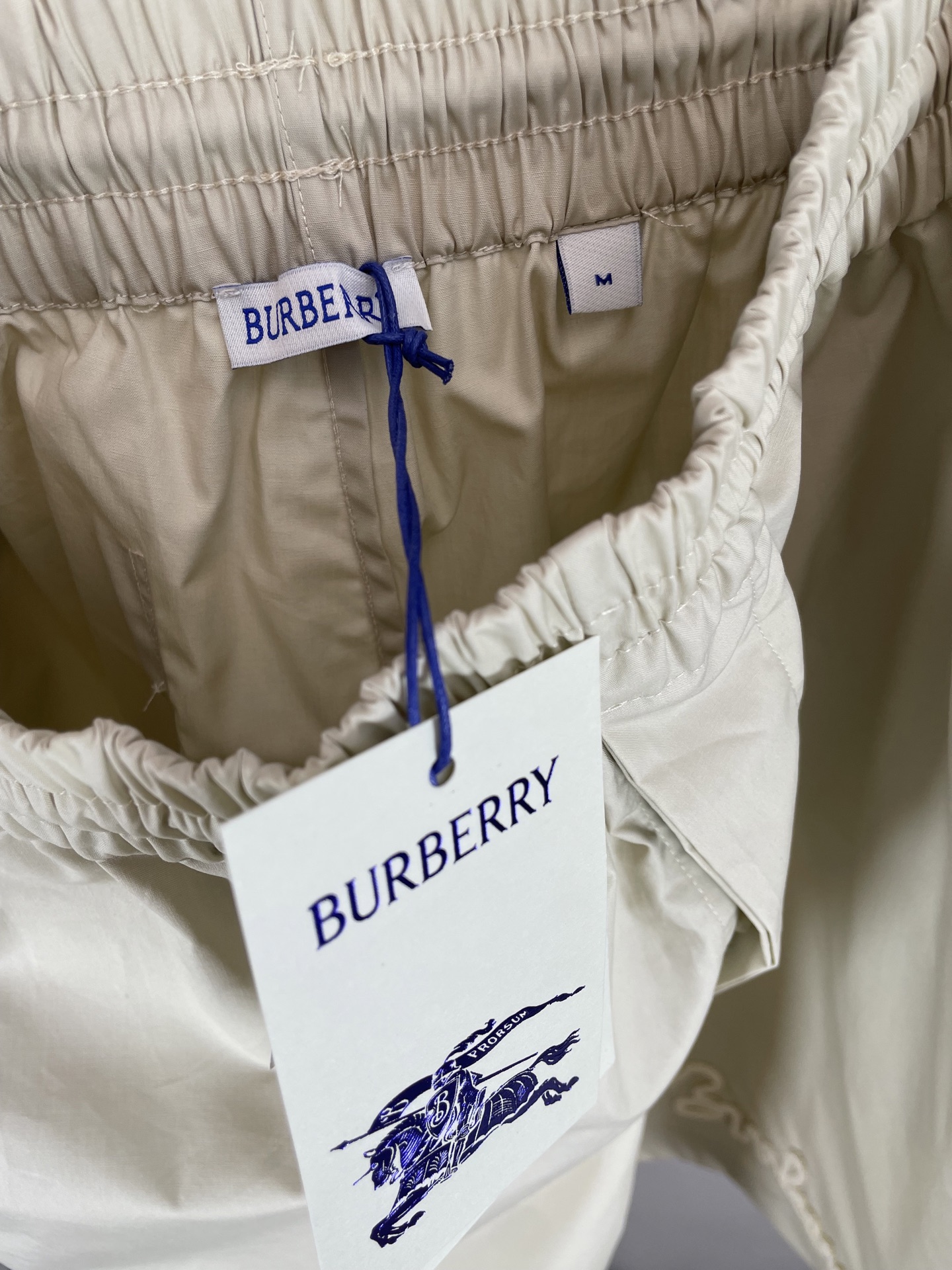 BURBERRY Knot Logo Cotton Shorts（81092781）