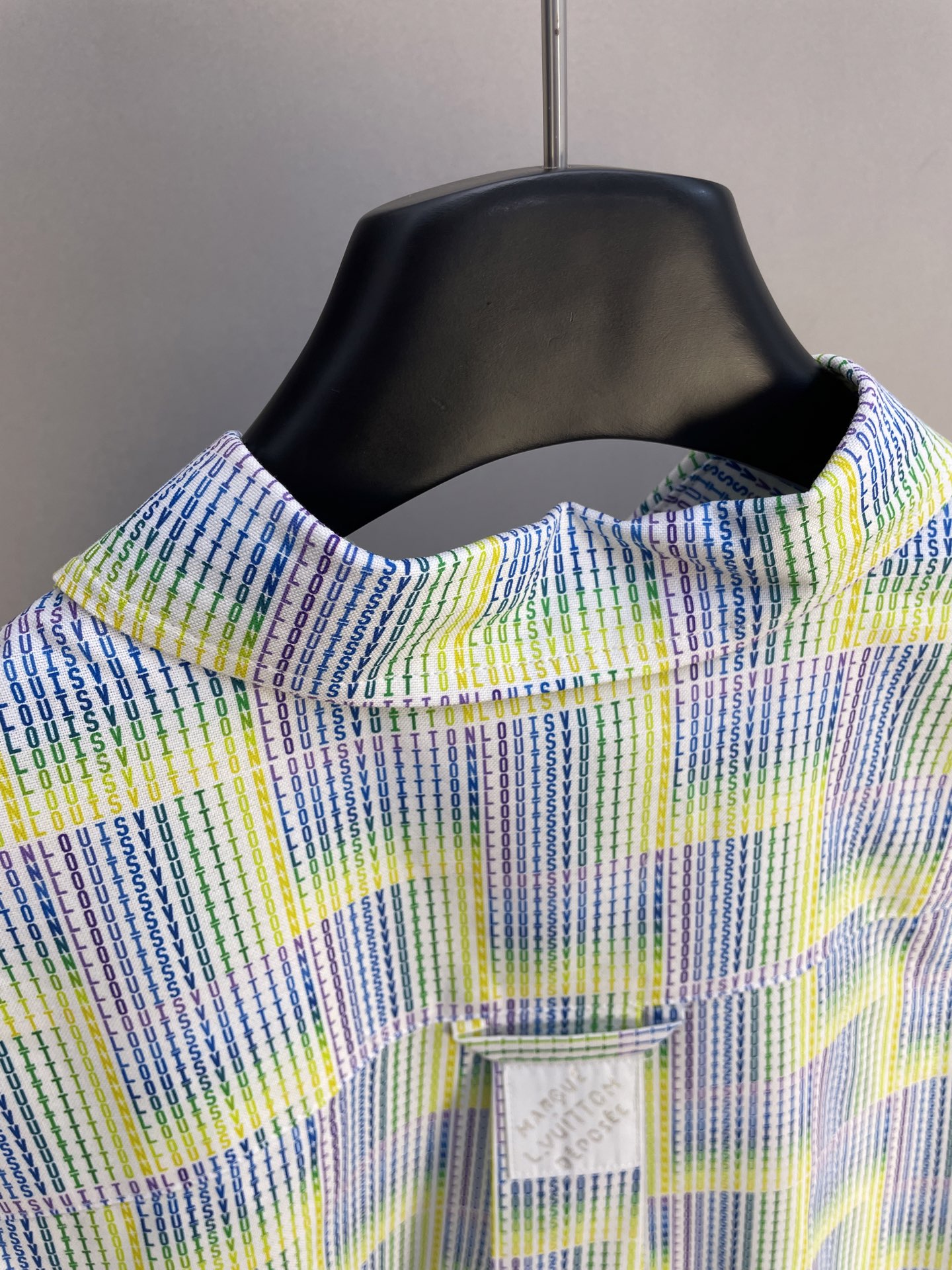 Louis Vuitton Men's Graphic Print Shirt（1AGTQH）