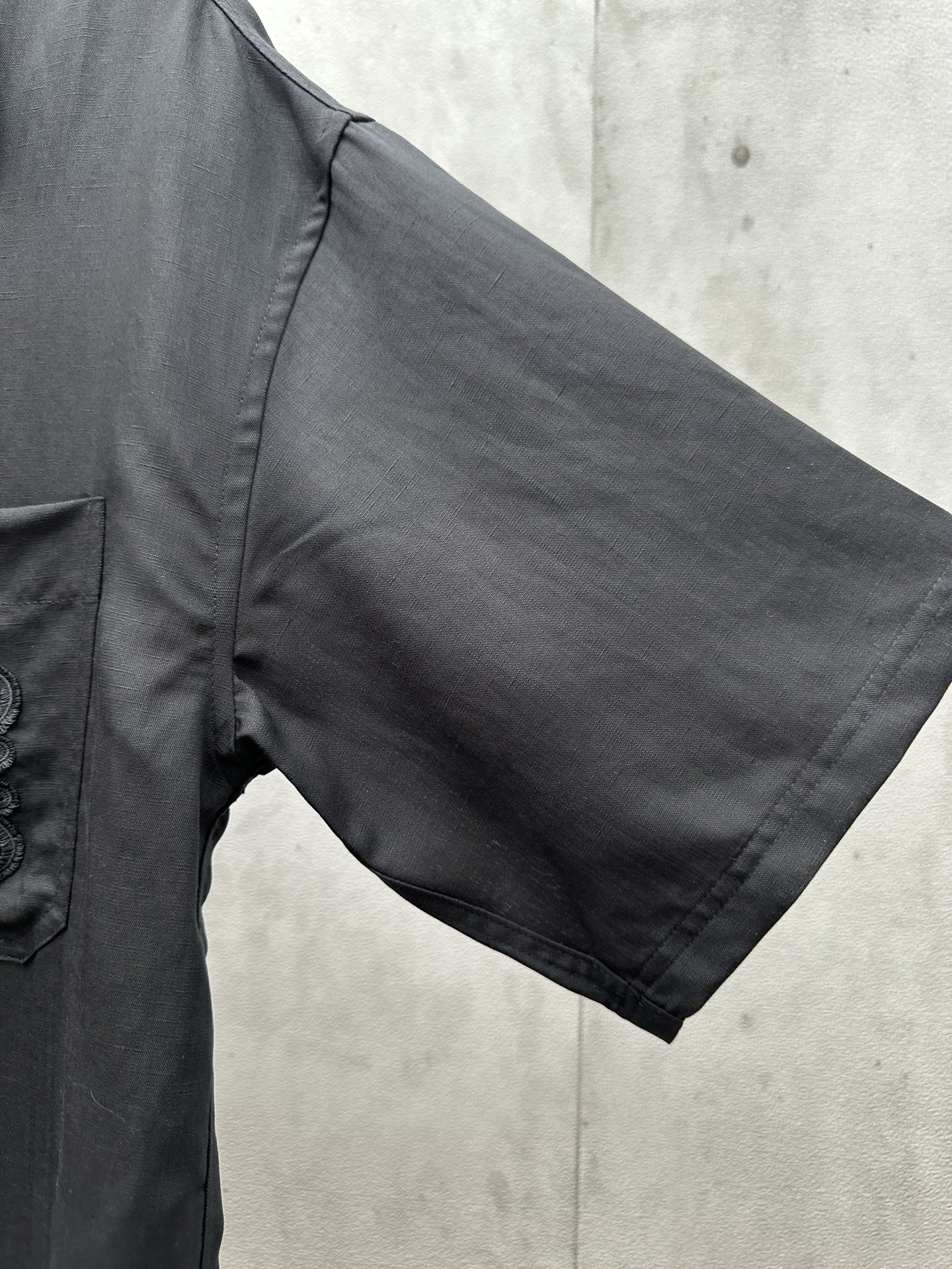 Loewe short sleeve shirt in rayon and linen（H616Y05X73-1100）