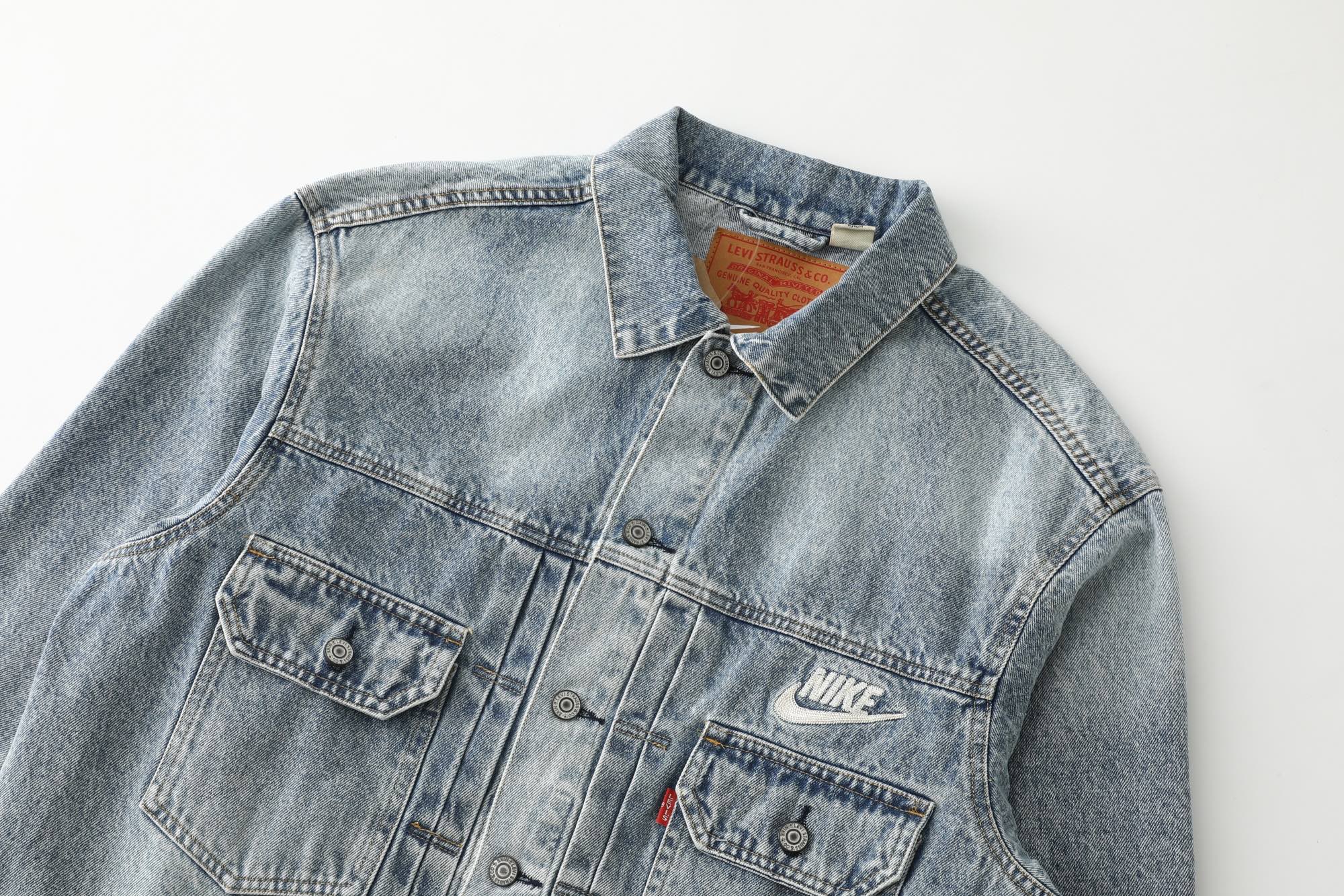 LEVI'S x Nike Denim Trucker Jacket "Light Indigo" 002TM-0000（ 002TM-0000）