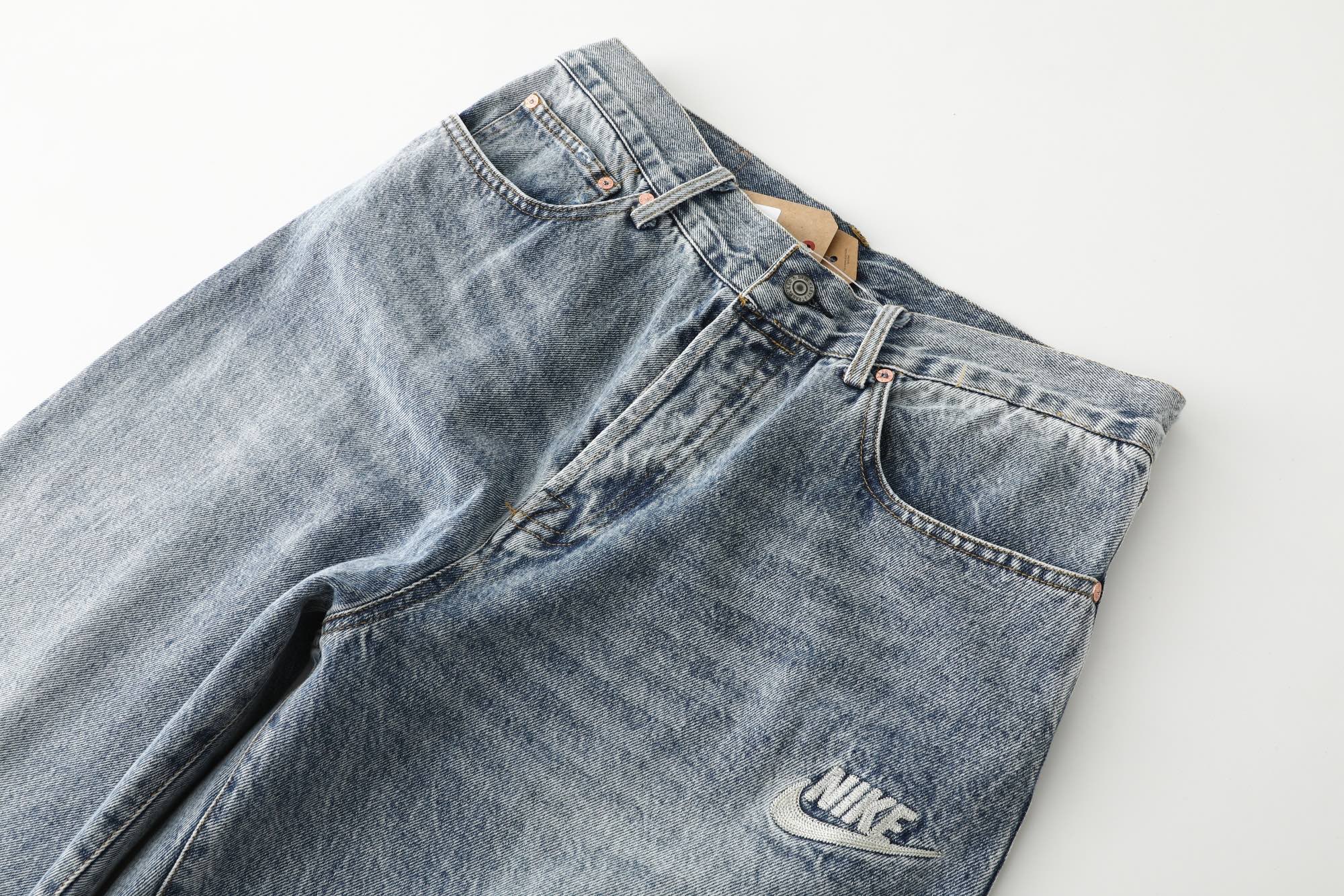 LEVI'S x Nike Baggy Jean "Light Indigo"（002TN-0000）