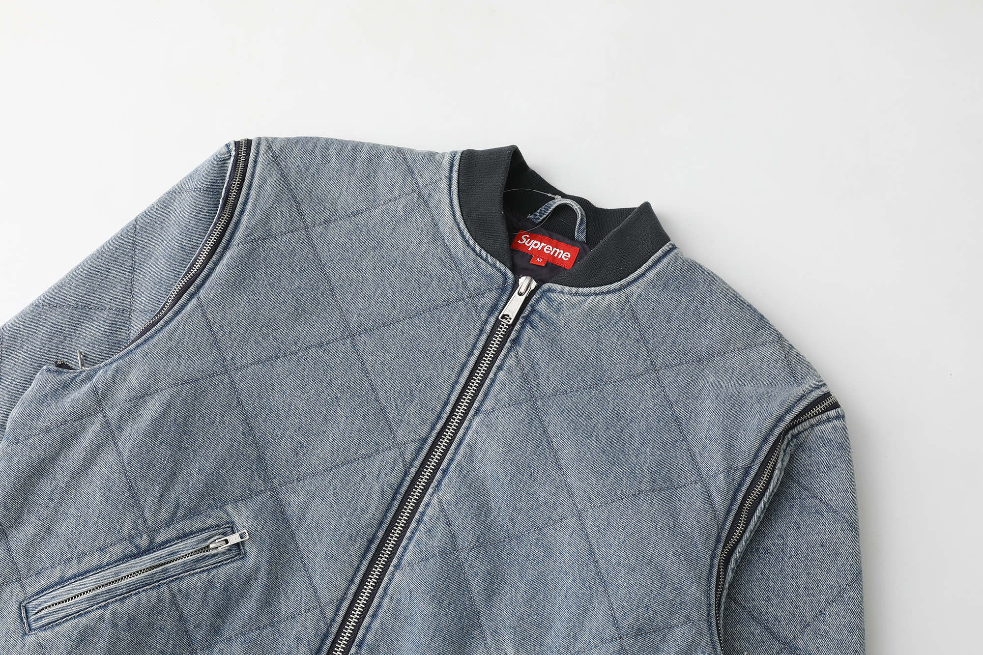 SupremeZip-Off Sleeve Quilted Bomber Jacket（SUP-FW25-068）