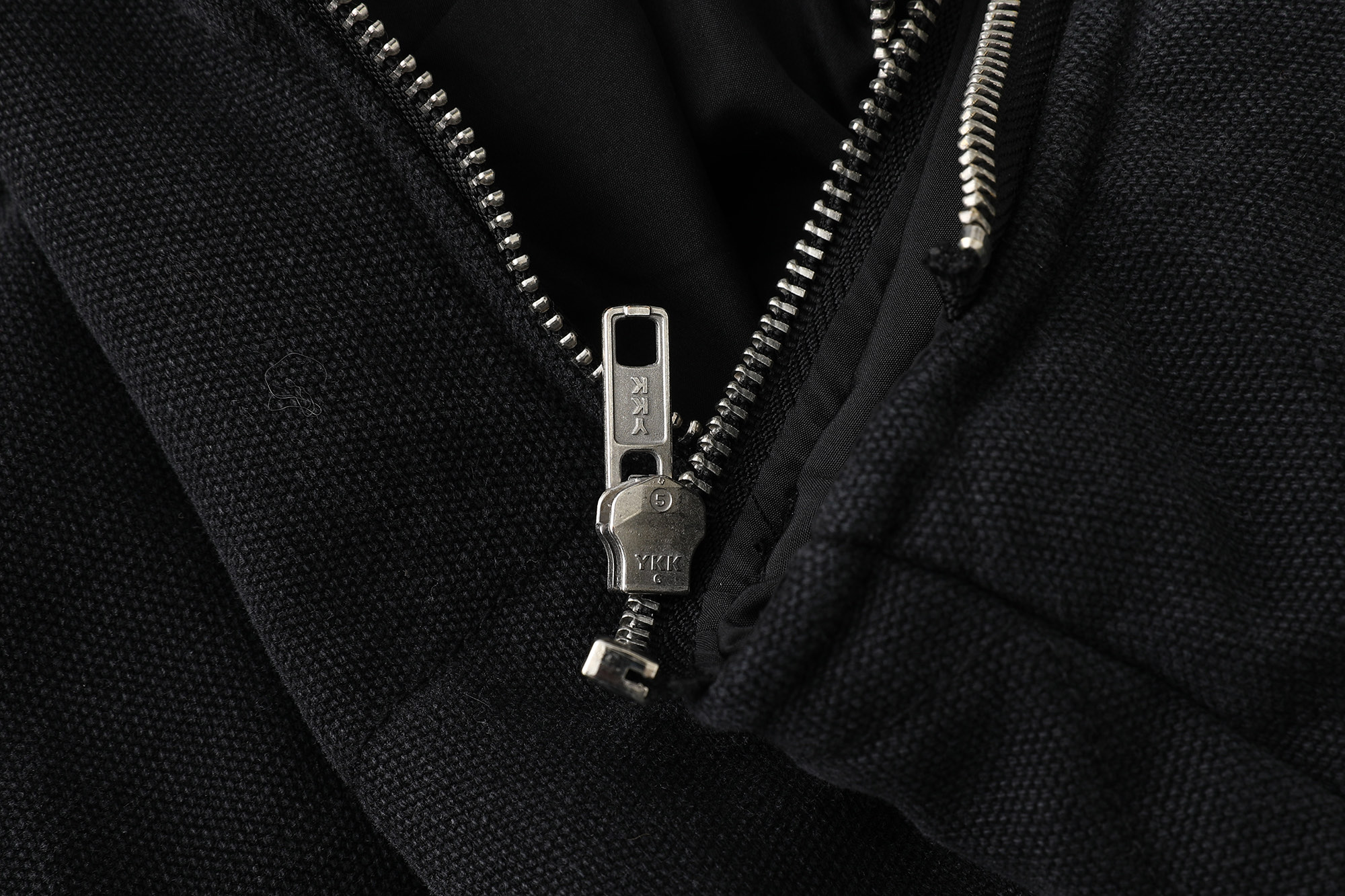 SupremeZip-Off Sleeve Quilted Bomber Jacket（SUP-FW25-068）