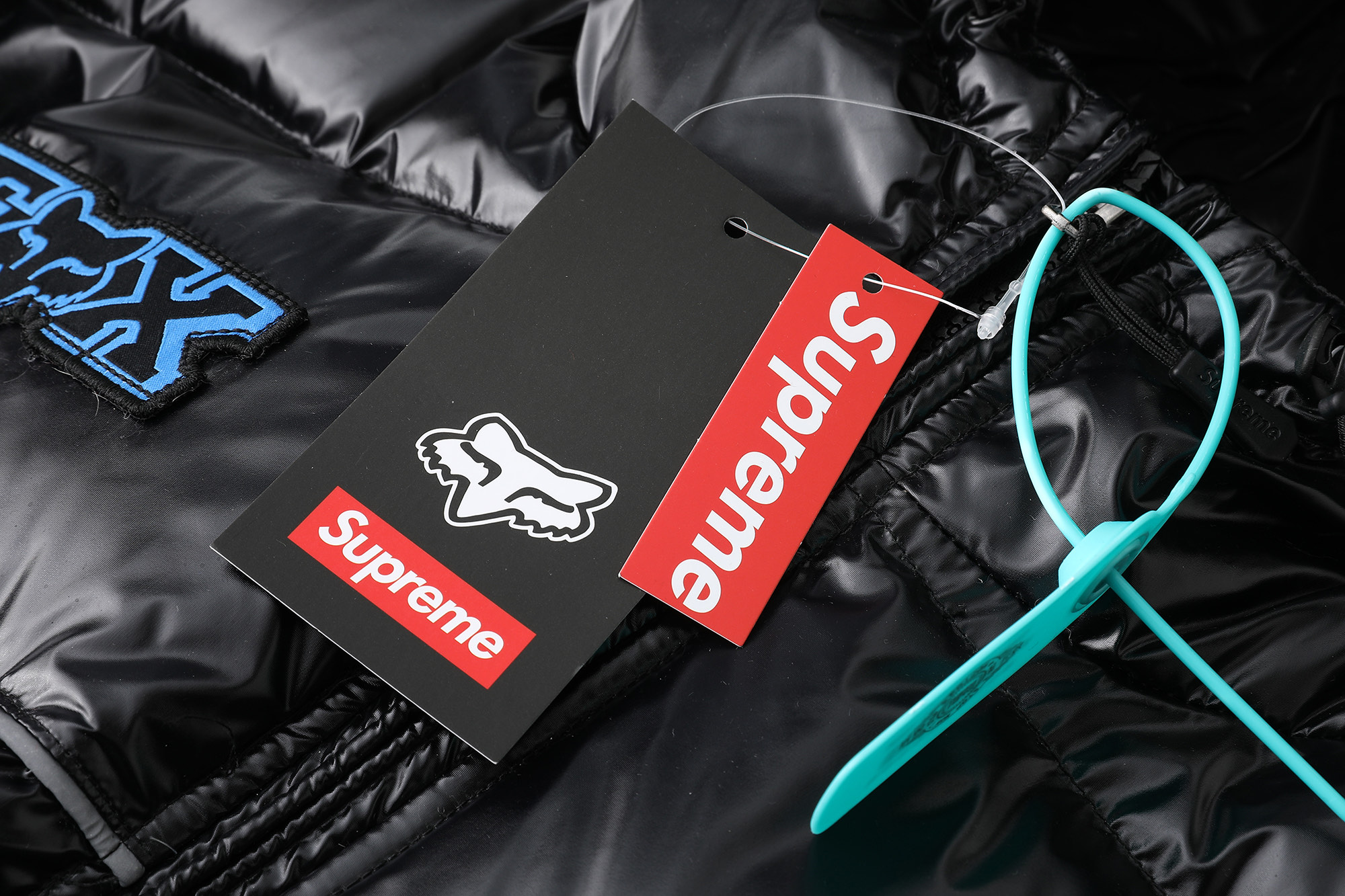 Supreme x Fox Racing Shiny Down Puffer Jacket（SUP-FW25-235）