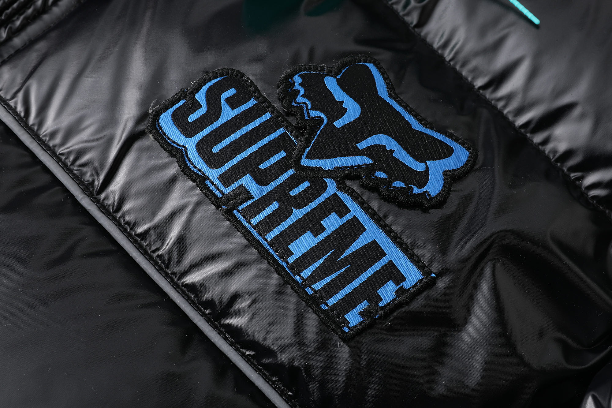 Supreme x Fox Racing Shiny Down Puffer Jacket（SUP-FW25-235）