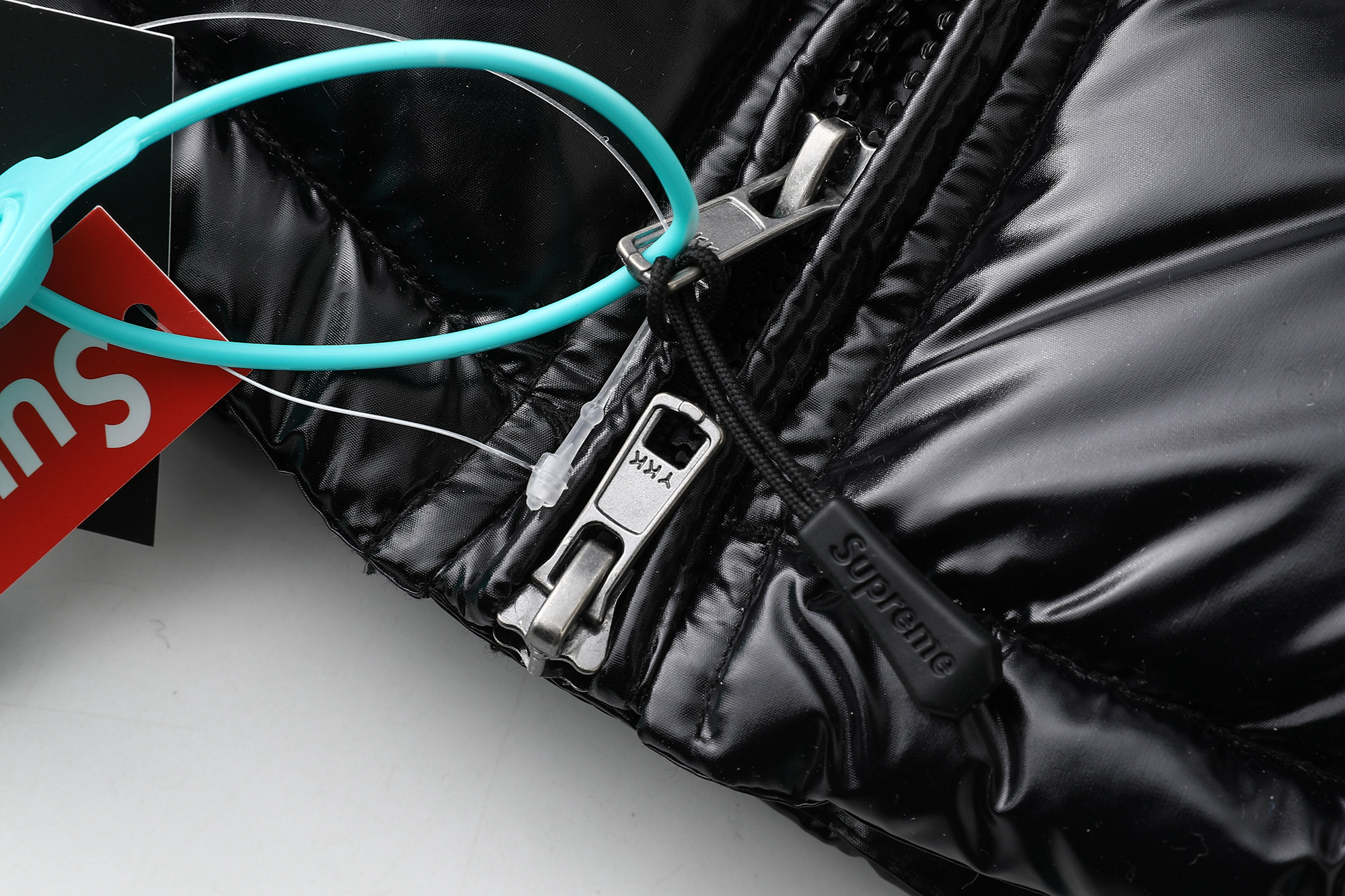 Supreme x Fox Racing Shiny Down Puffer Jacket（SUP-FW25-235）