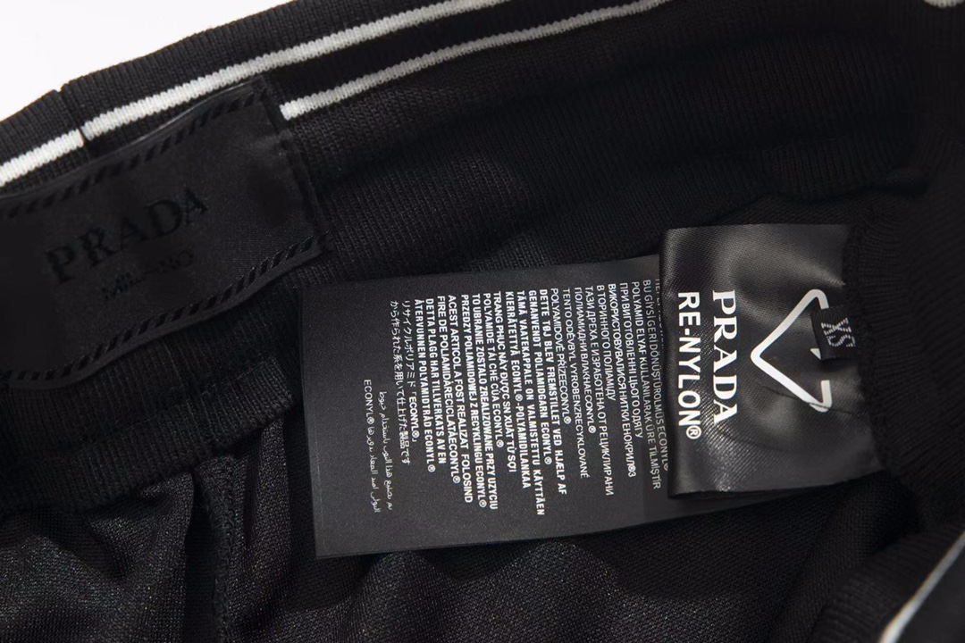 PRADA FW23 Casual Shorts（UJP234-1YR5-F0806-S-OOO）