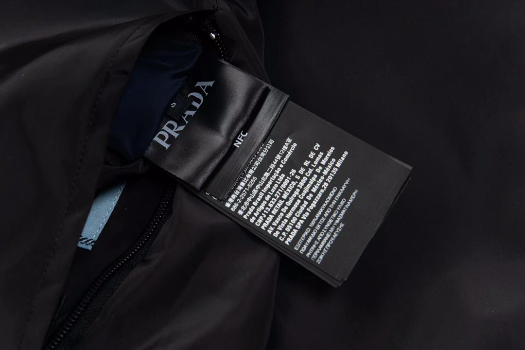 Prada Black/blue Re-nylon Jacket (SGC603-1WQ9-F0D9M-S-OOO）