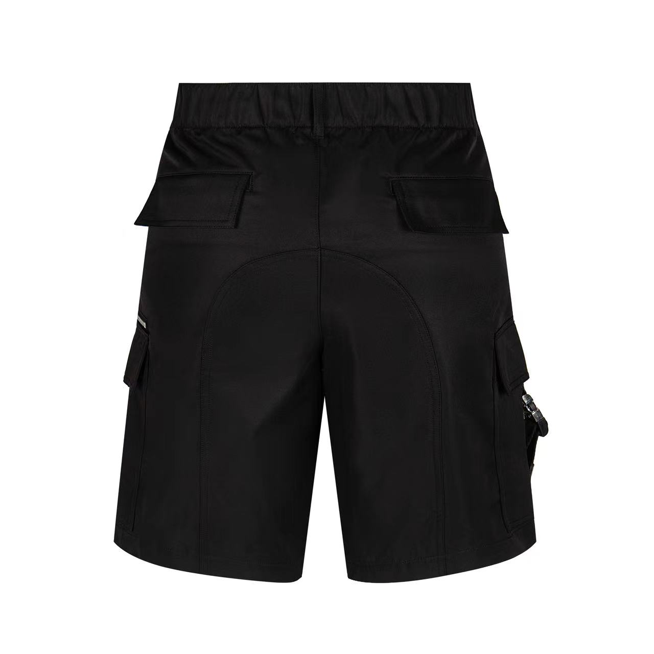 GIVENCHY SHORTS（BM50YR13SA-001）