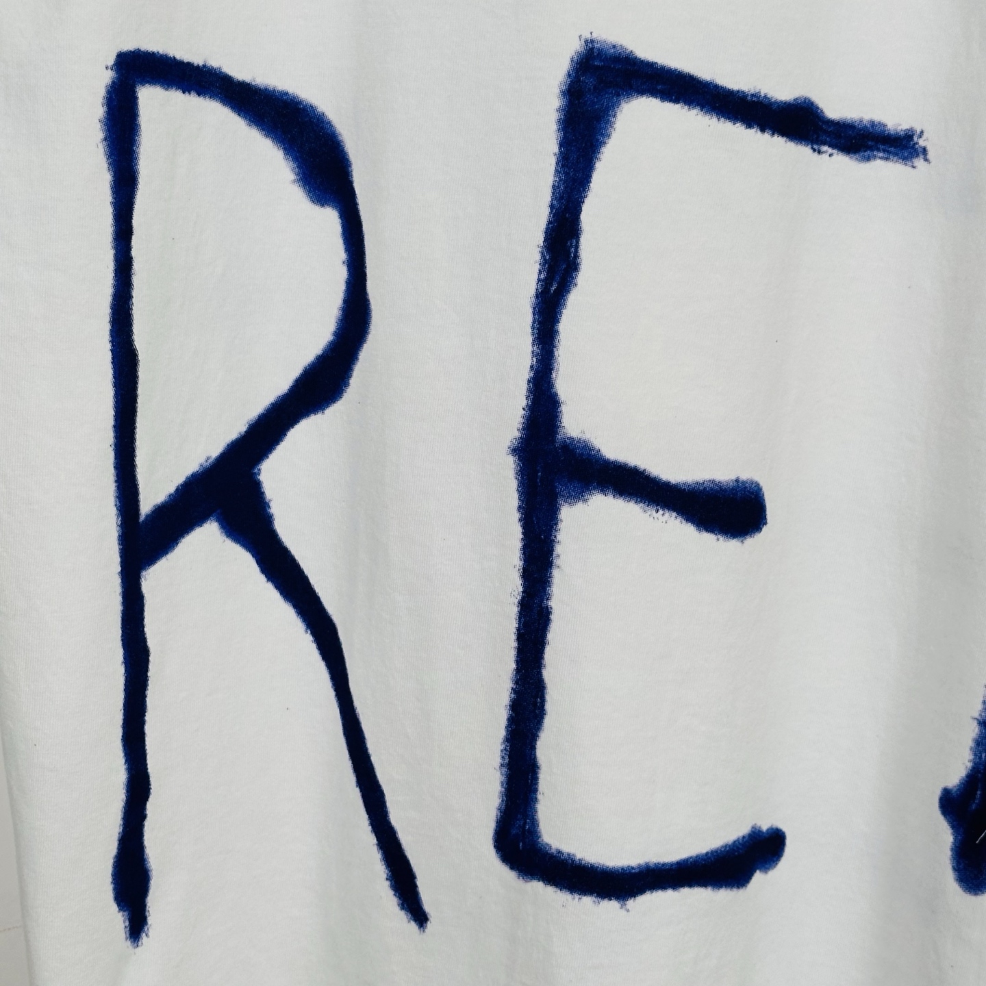 Supreme Painted Tee White（SUP-SS25-241）