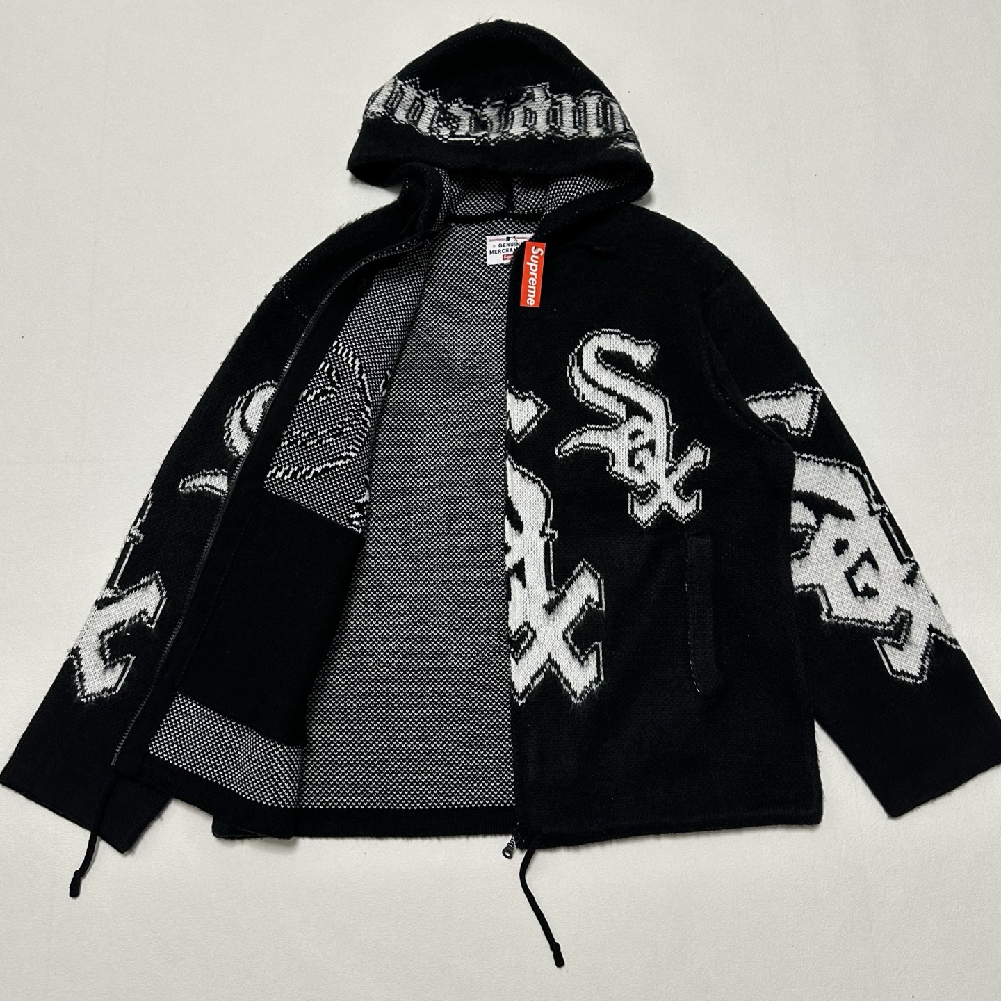 Supreme Chicago White Sox Zip Up Hooded Sweater "Black"（SUP-FW25-037）