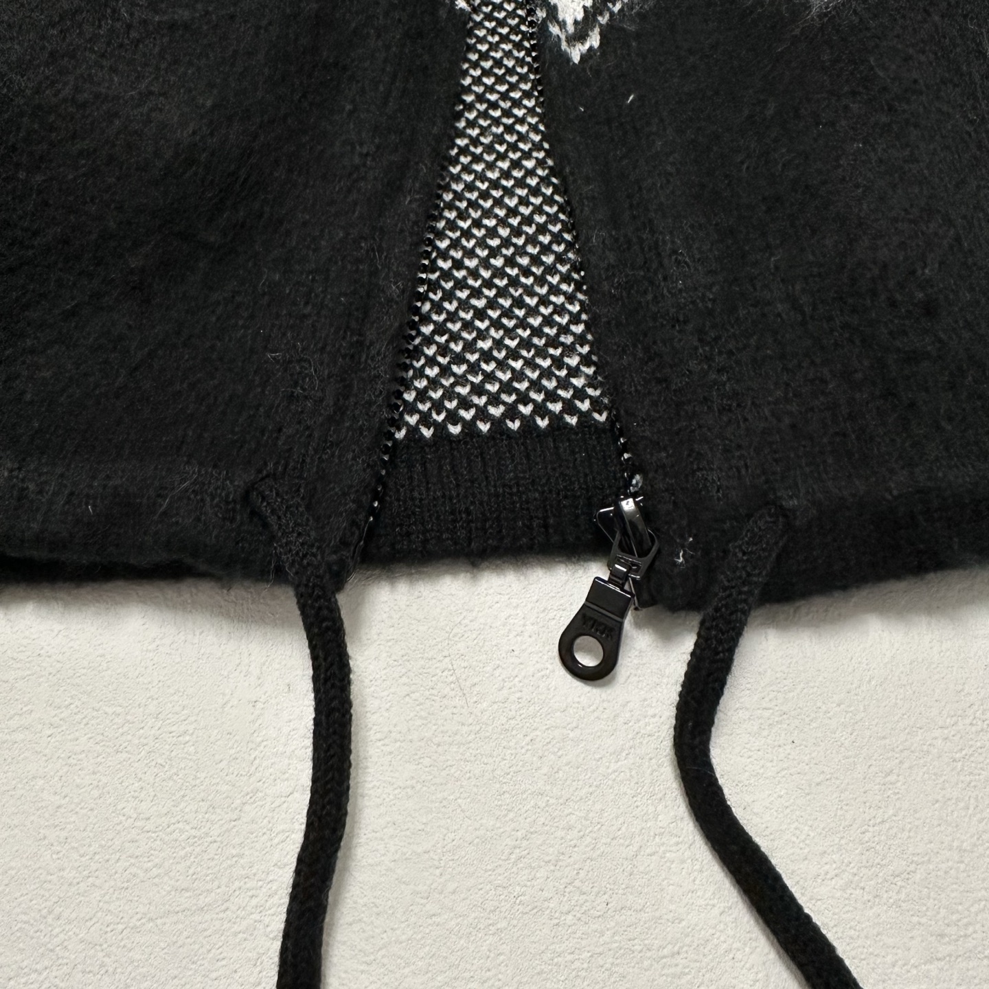 Supreme Chicago White Sox Zip Up Hooded Sweater "Black"（SUP-FW25-037）