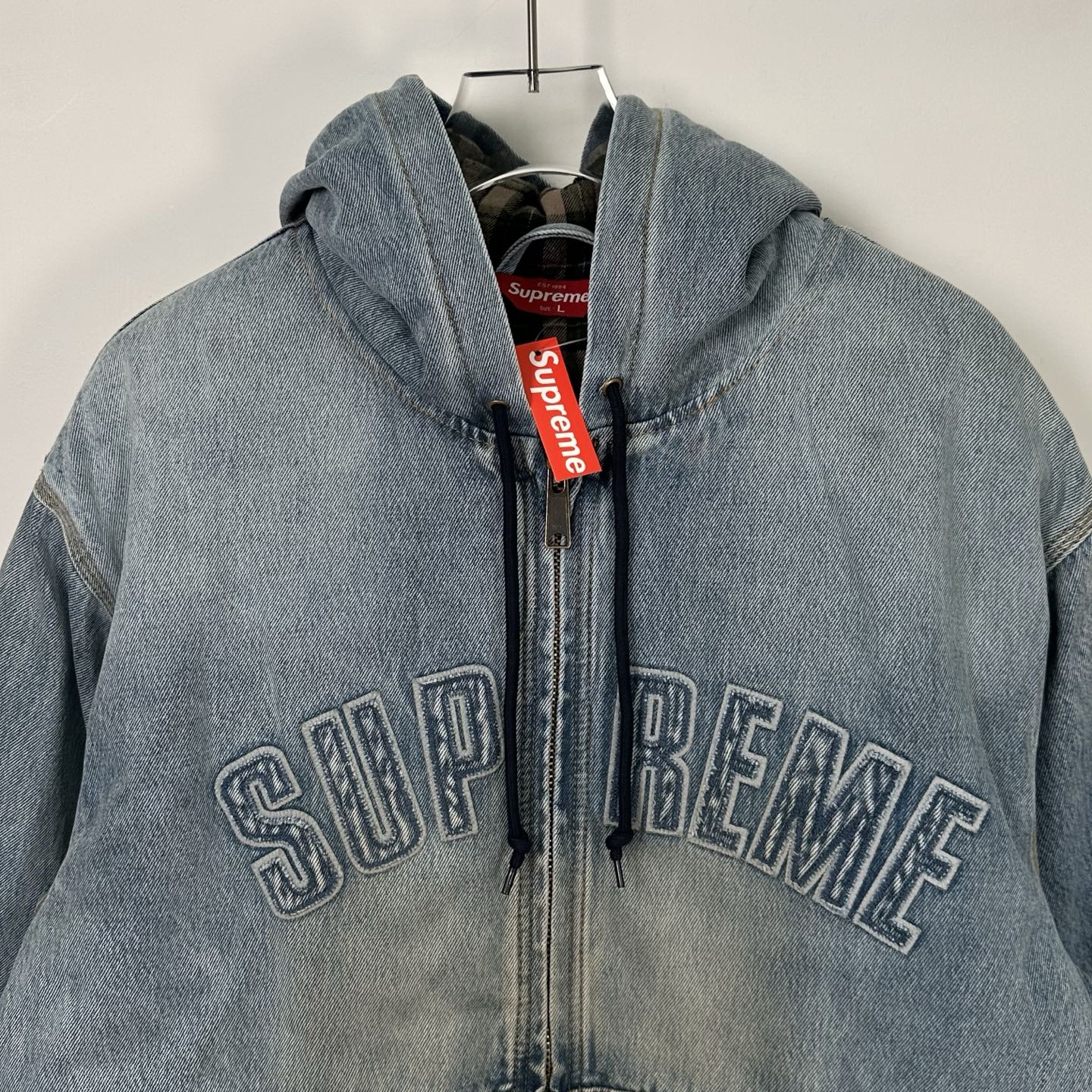 Supreme Reflective Arc Hooded Work Jacket "Denim"（SUP-FW25-007）