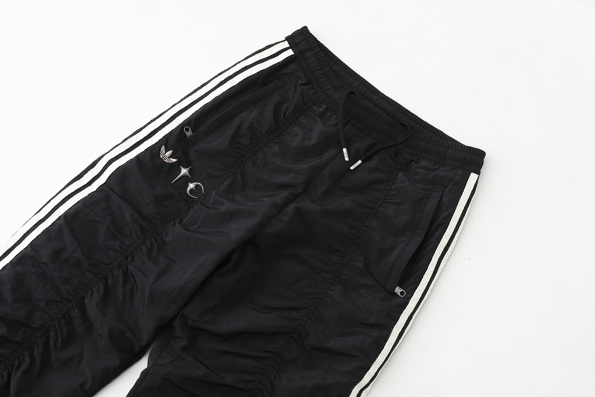 【Thug Club】×adidas Woven Trackpants Black（KC2206）