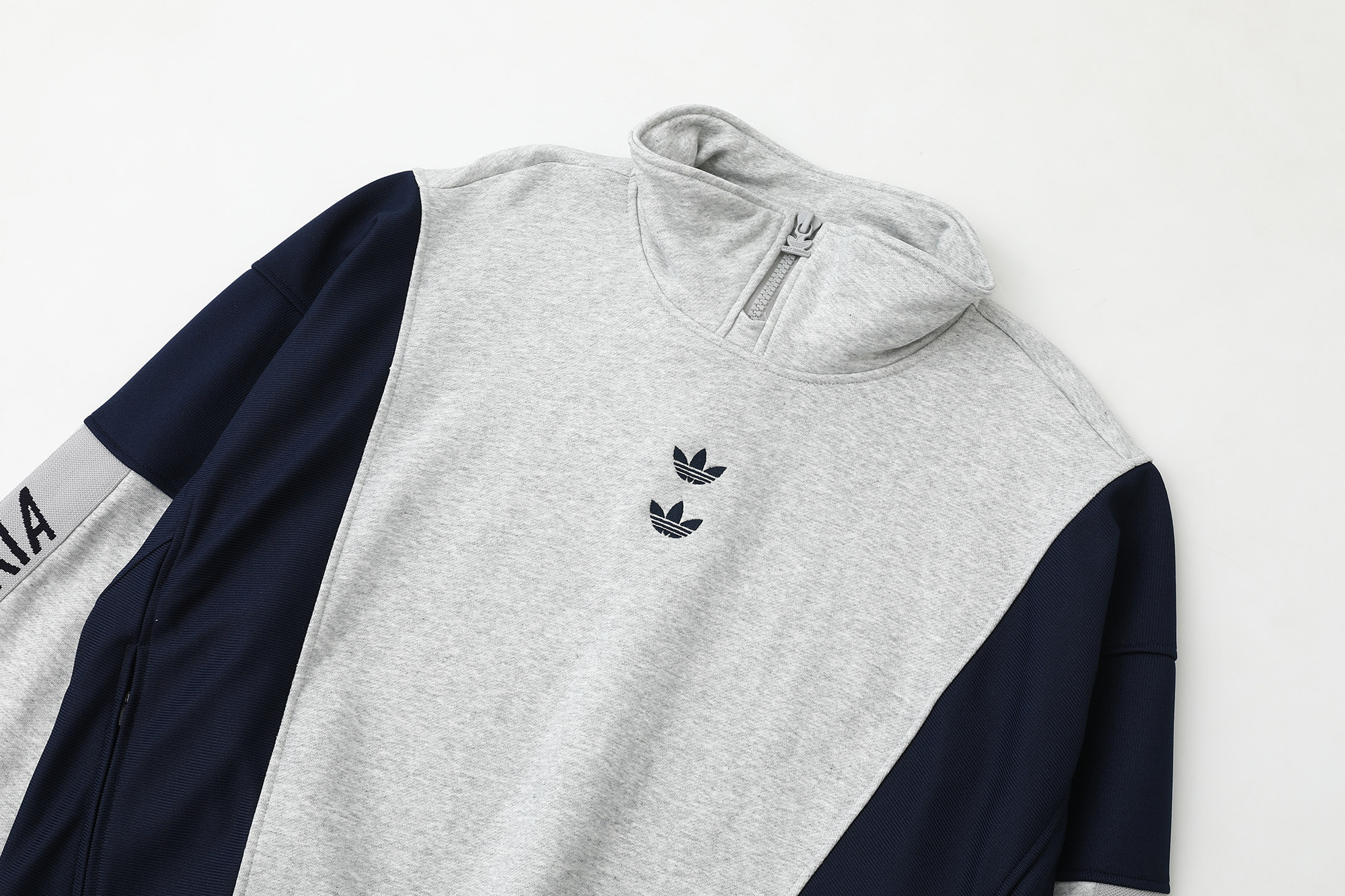 adidas Grey CHAVARRIA WATSONVILLE MOCK NECK Jumper(KD1803）