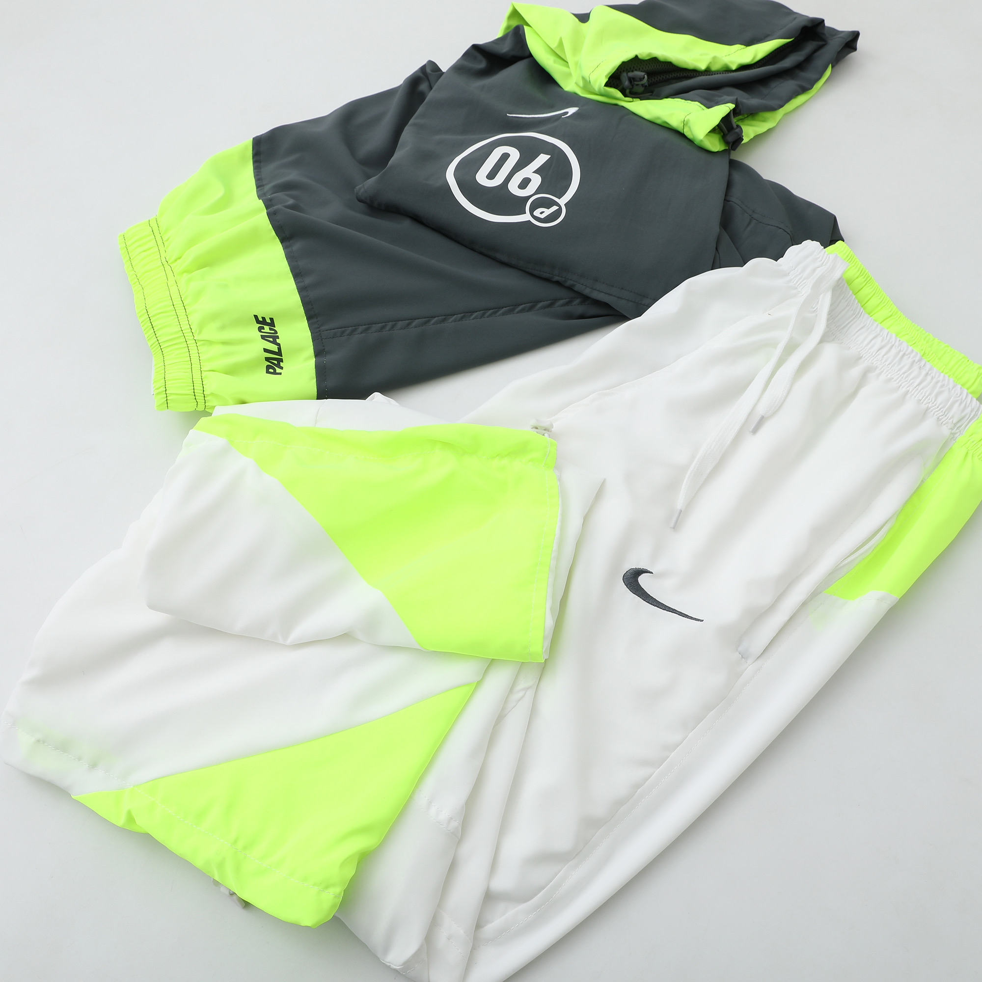 Palace x Nike Total P90 Track Bottom 'Grey'（P29NJG002）