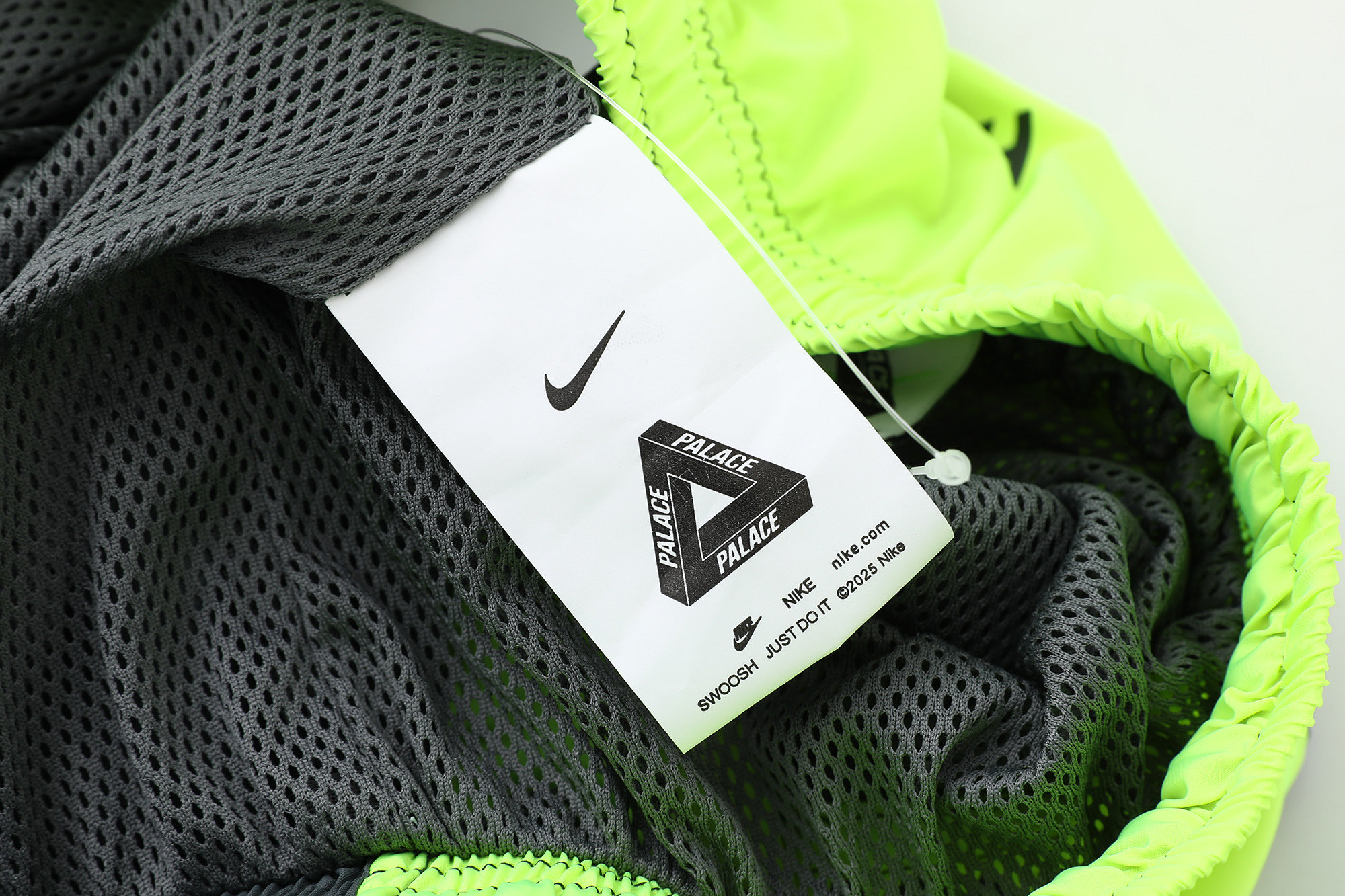Palace x Nike Total P90 Track Bottom 'Grey'（P29NJG002）