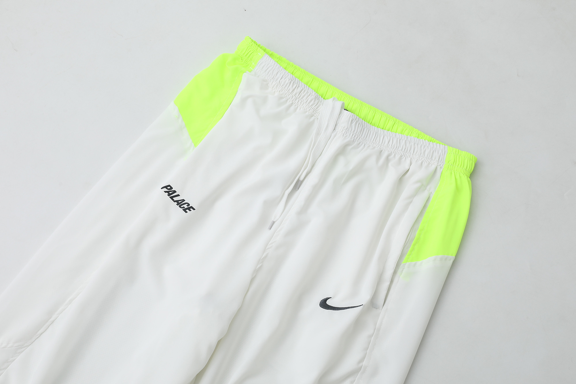 Palace x Nike Total P90 Track Bottom 'Grey'（P29NJG002）