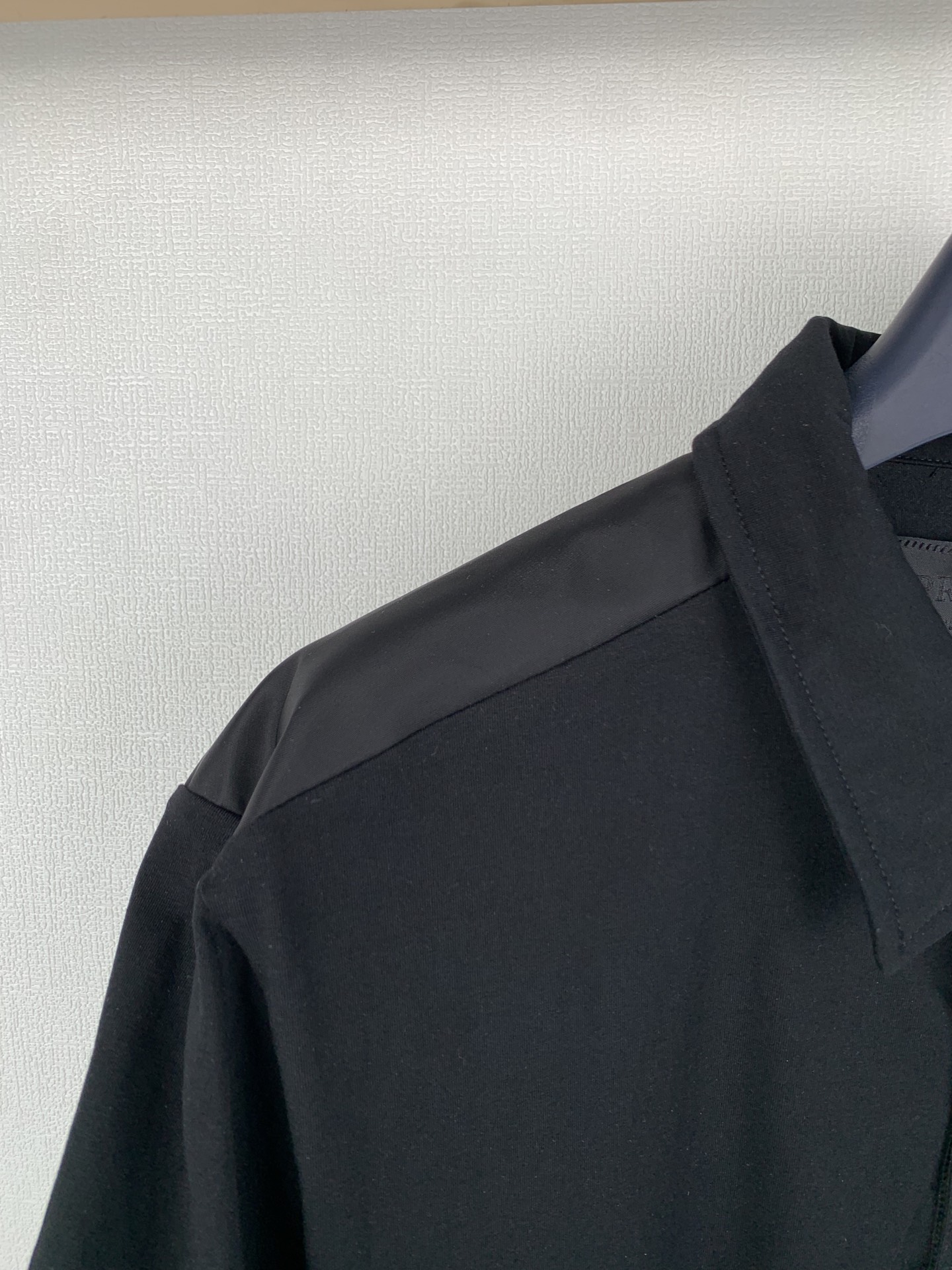 PRADA Nylon Pocket Re-Nylon Stretch Cotton Polo Shirt (UJN703-1YED-F0N40-S-211）