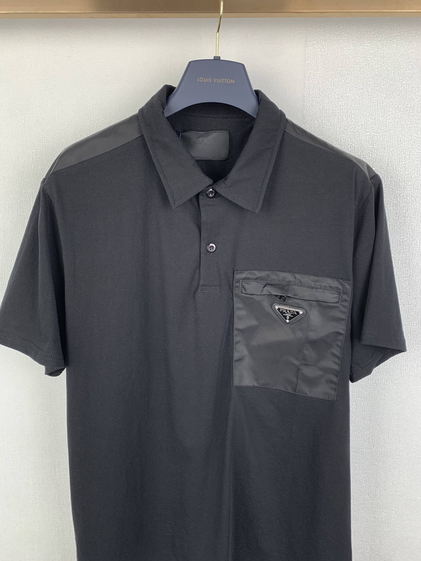 PRADA Nylon Pocket Re-Nylon Stretch Cotton Polo Shirt (UJN703-1YED-F0N40-S-211）
