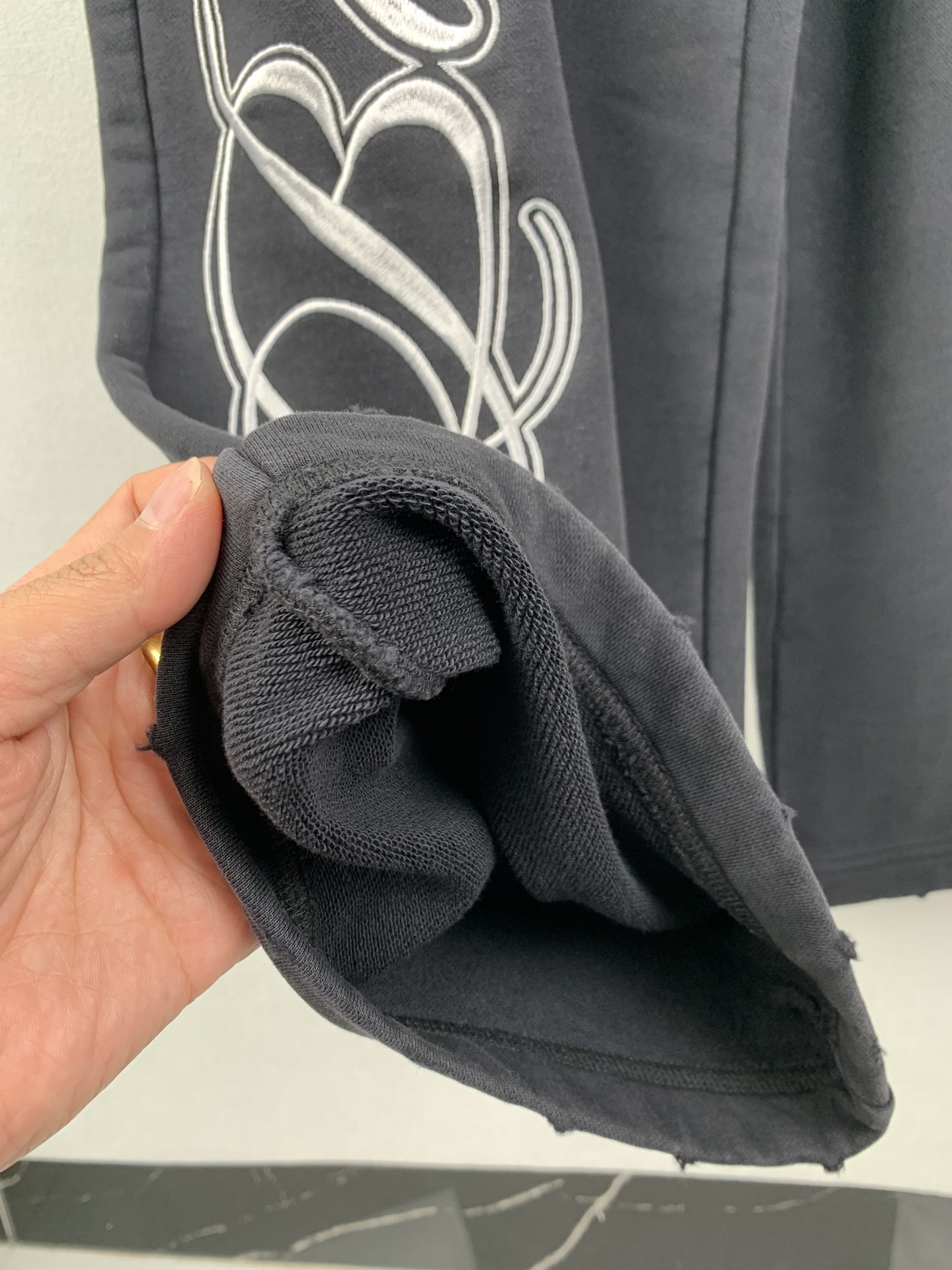 Balenciaga Cursive Baggy Pants for Men in Black/White（846917TTVM86552）