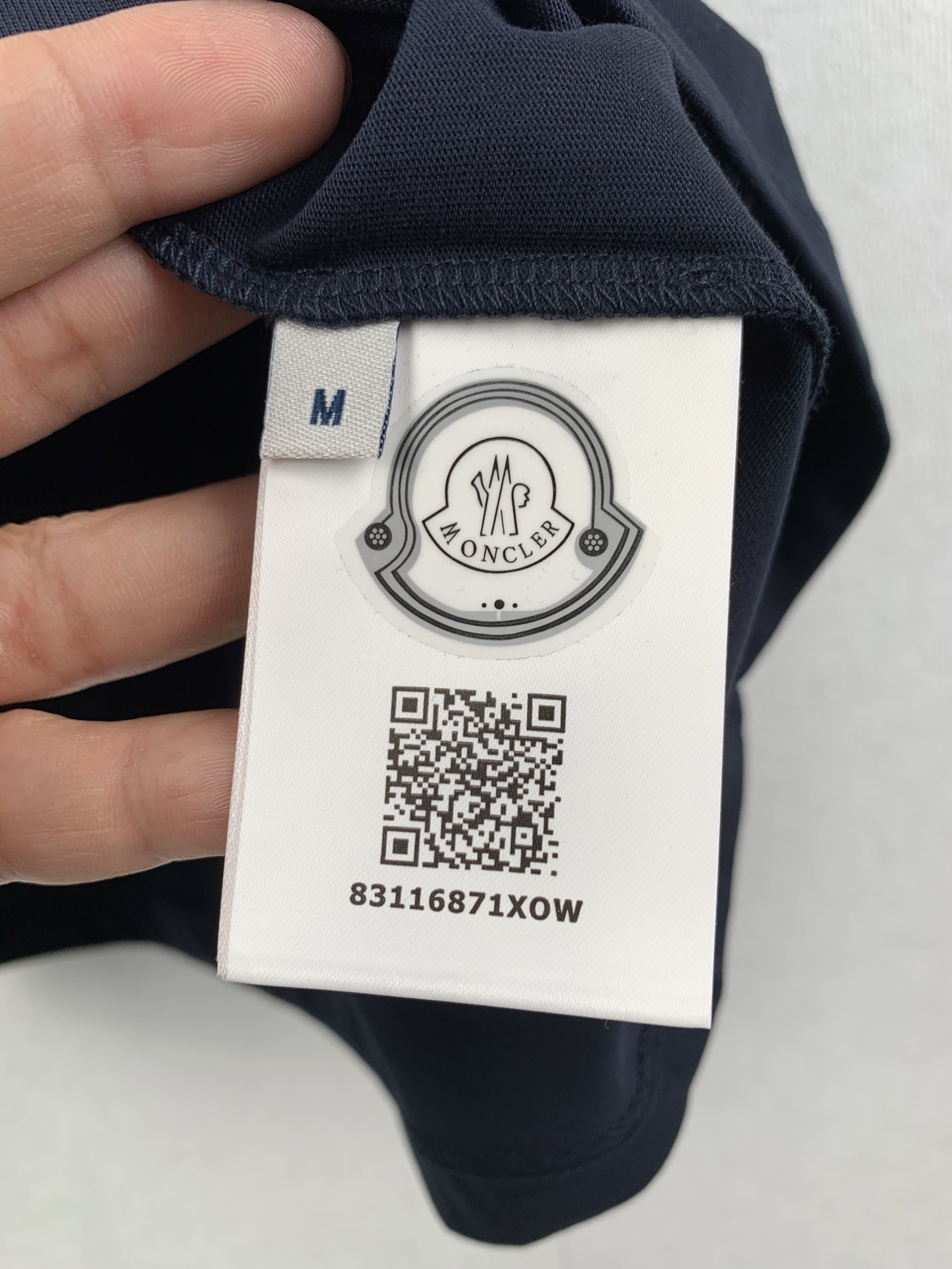 MONCLER Cotton T-shirt with logo patch pocket（K10918C0003289AVF7A9）