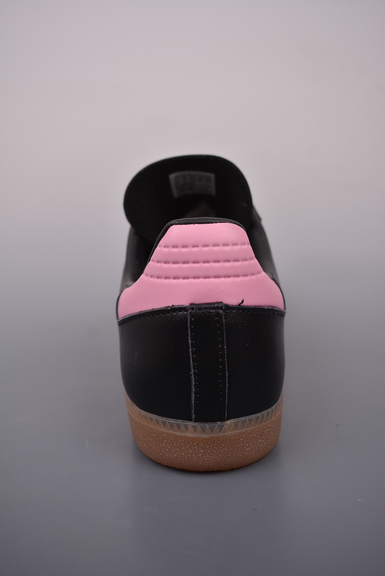 Inter Miami CF × adidas Originals Samba "Core Black/Light Pink/Gum"（IH8157）