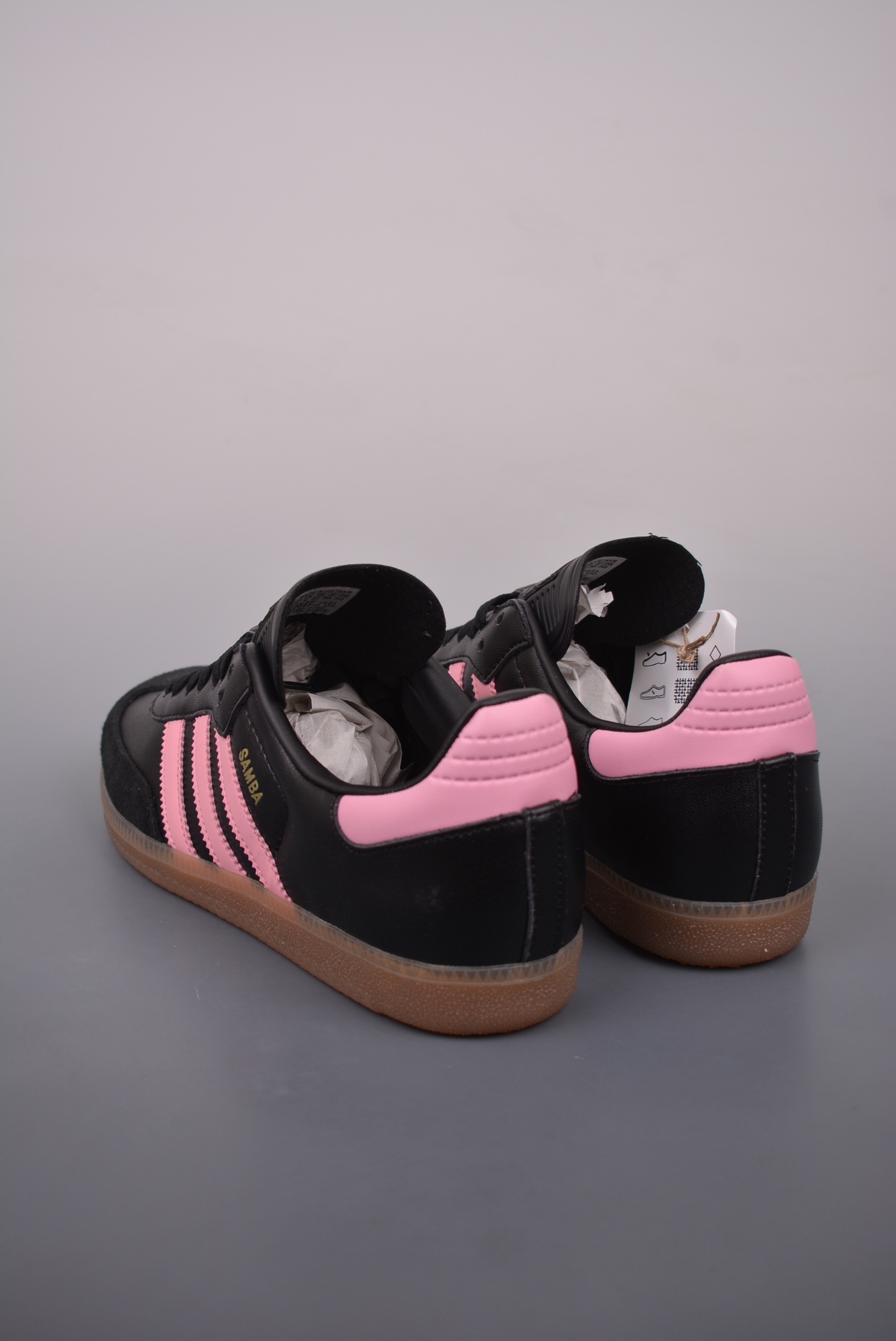 Inter Miami CF × adidas Originals Samba "Core Black/Light Pink/Gum"（IH8157）