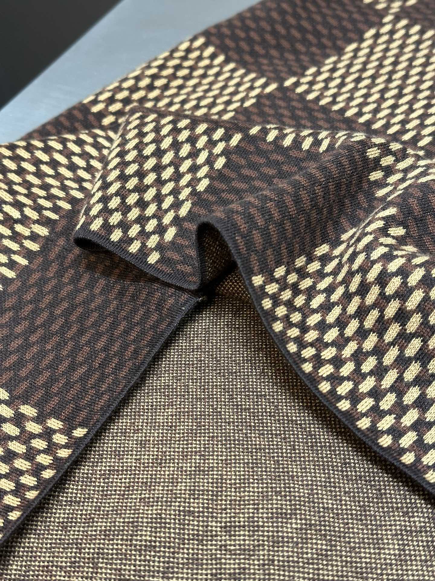 LOUIS VUITTON Short-sleeved cotton（1AFIUR）