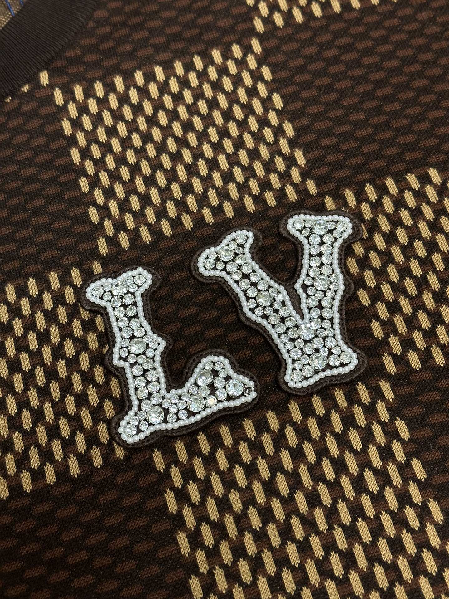 LOUIS VUITTON Short-sleeved cotton（1AFIUR）