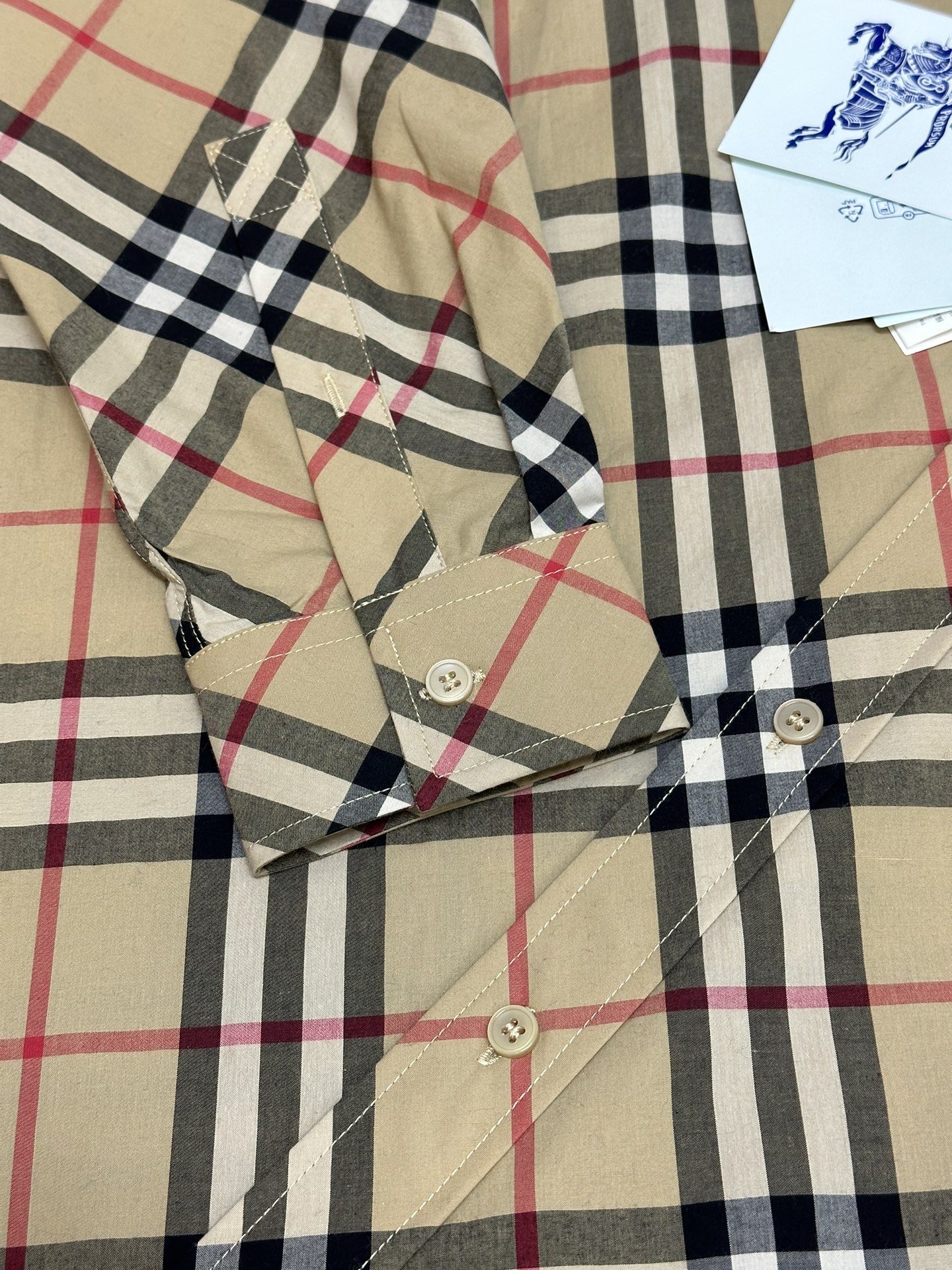 BURBERRY Regular Fit Check Cotton Shirt in Sand （80876341)